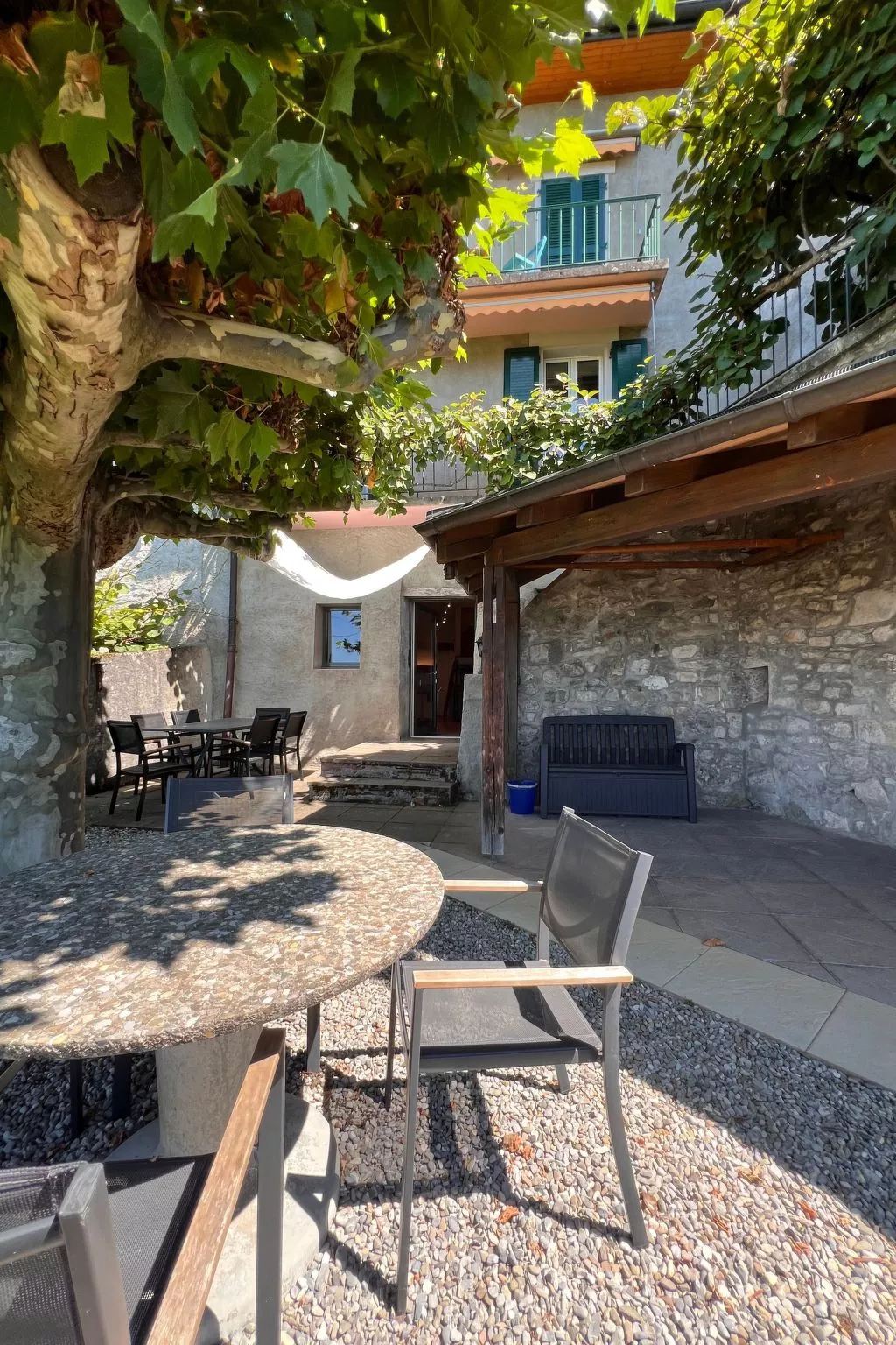 Vigneronne, Vigne-Buiten