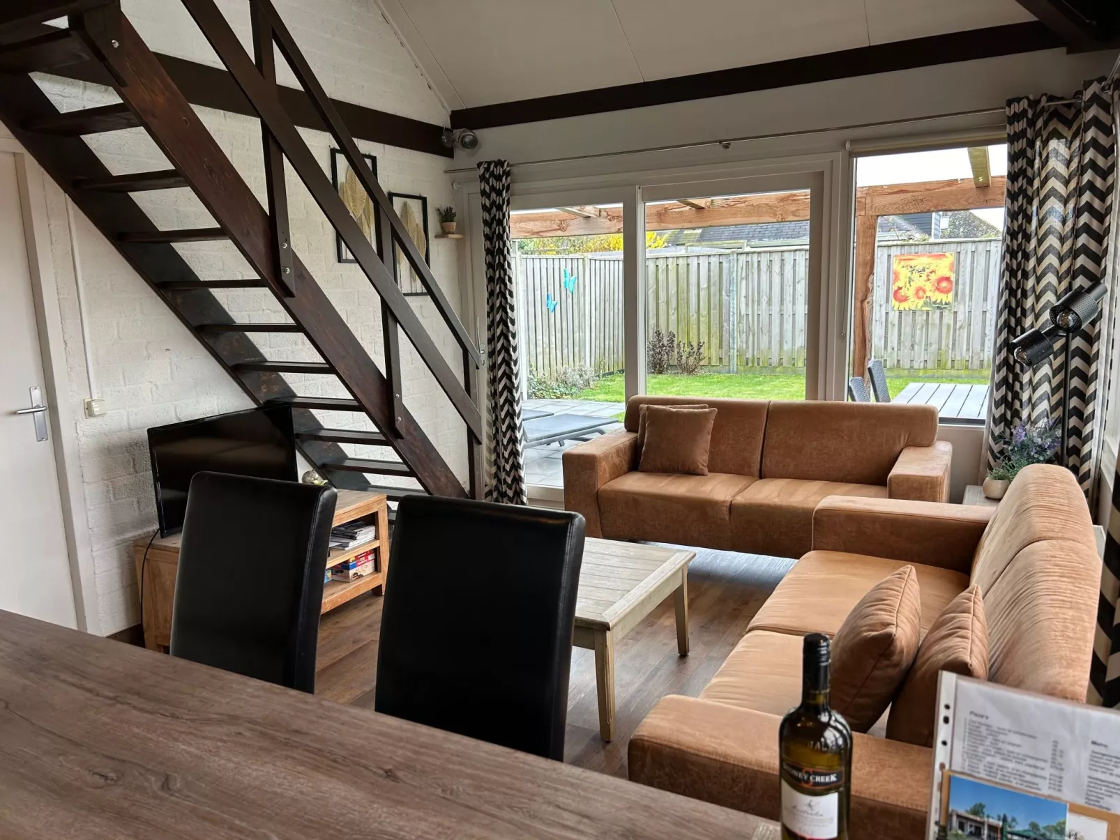 Gemütliche Hütte-Binnen