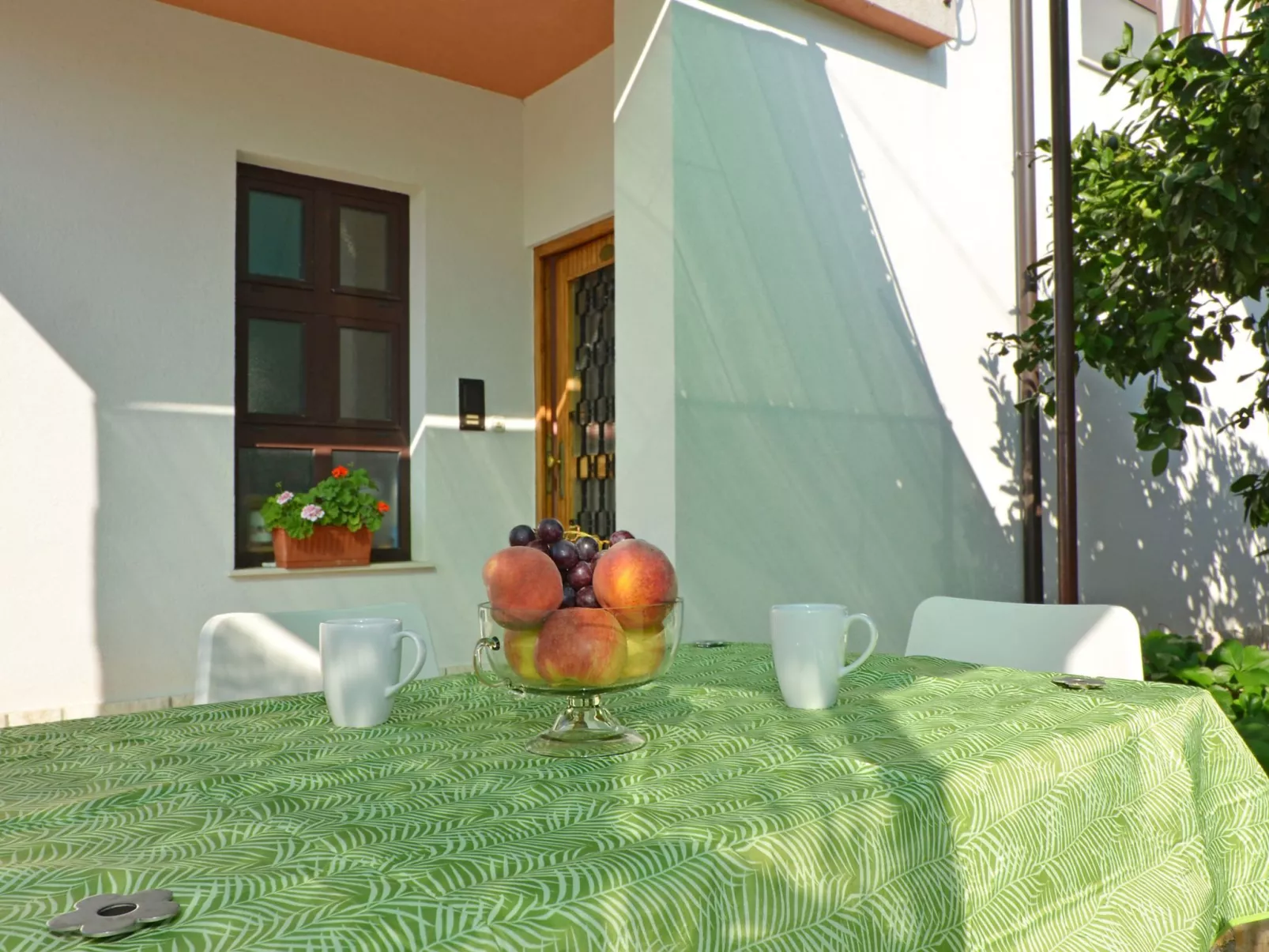 In Slatine mit Garten und Terrasse-Buiten