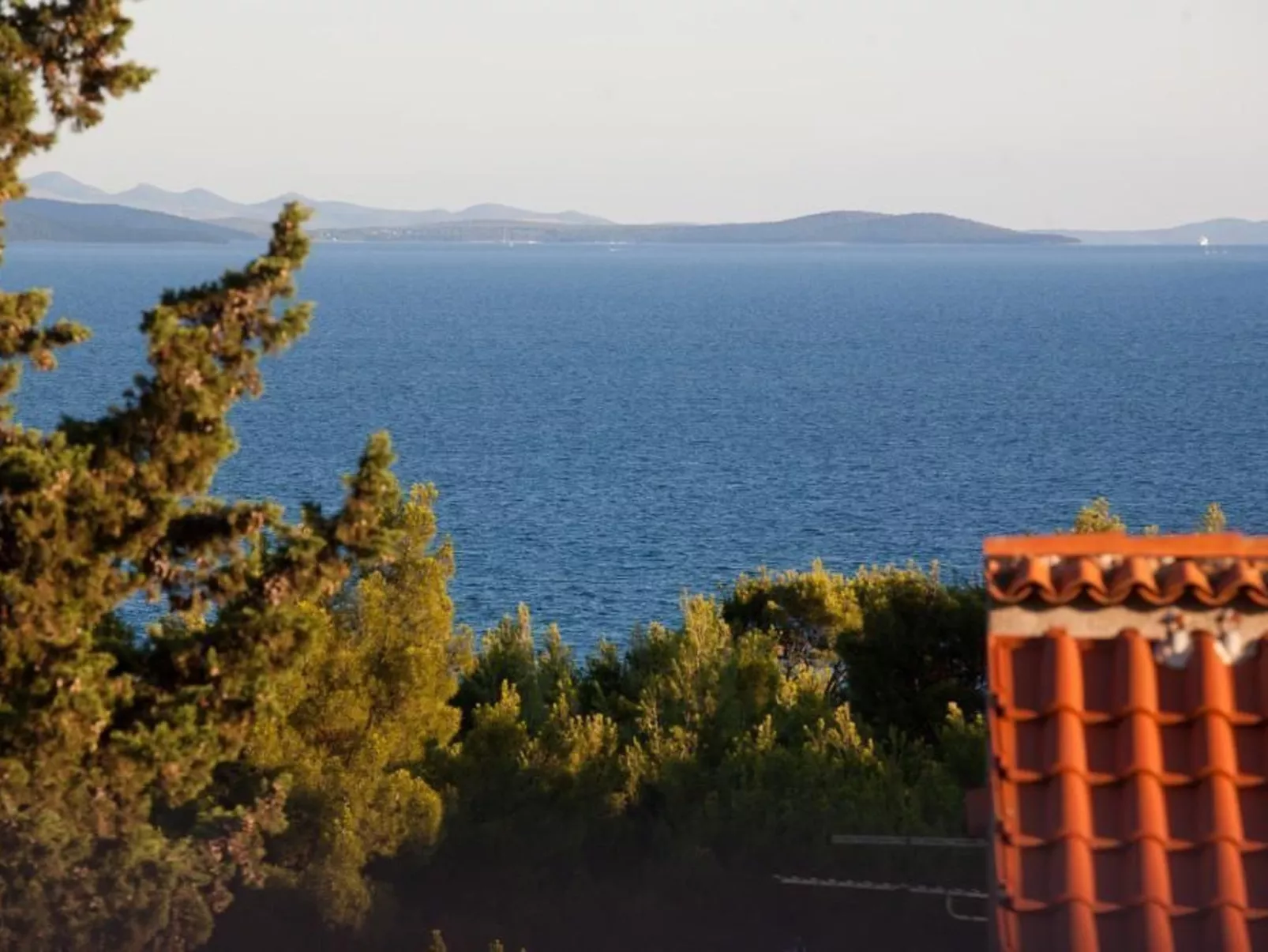 Ruhige Ferienwohnung mit herrlicher Aussicht-Buiten