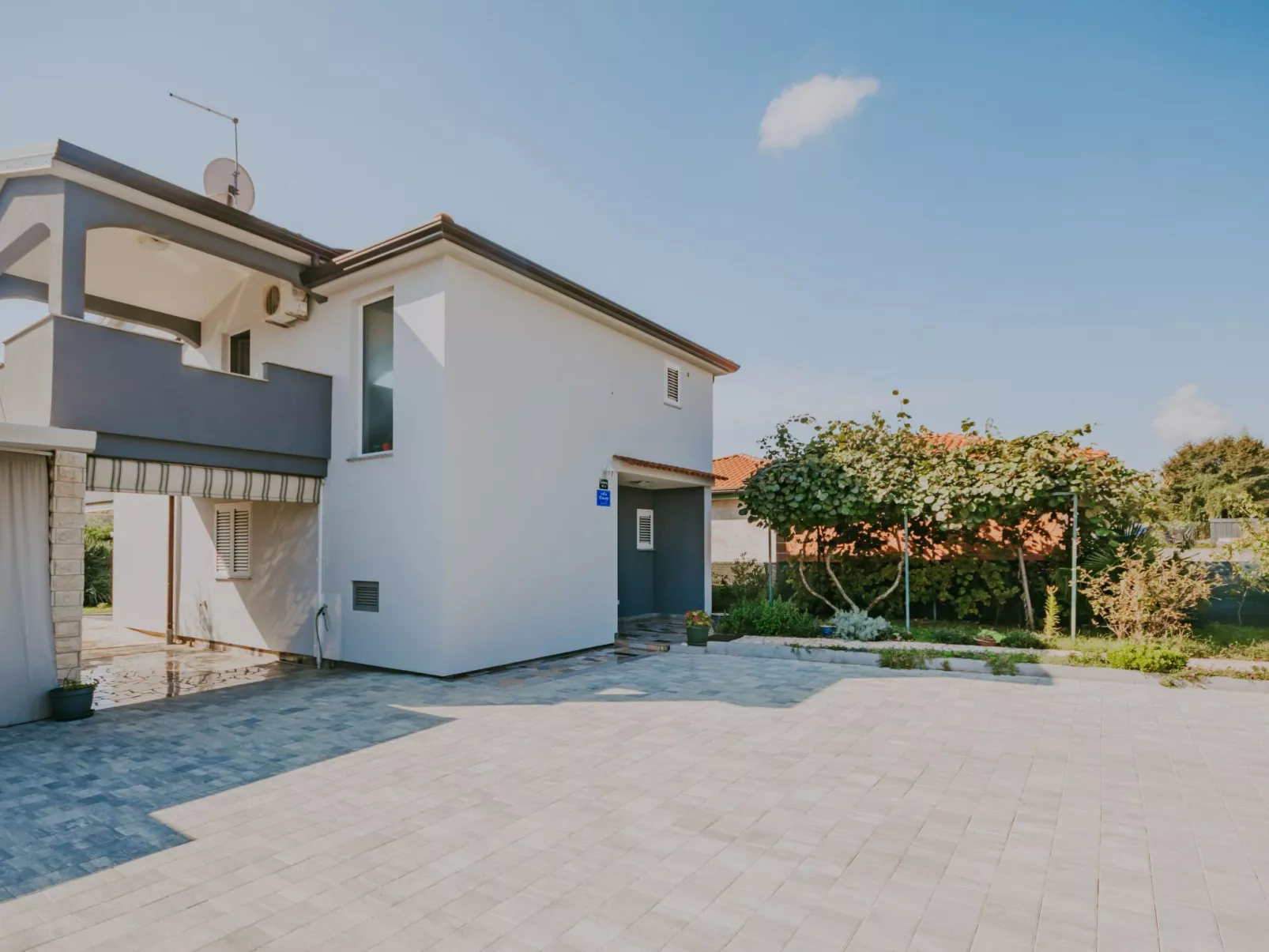 Zweistöckiges Ferienhaus Villa Dany-Image-tags.info