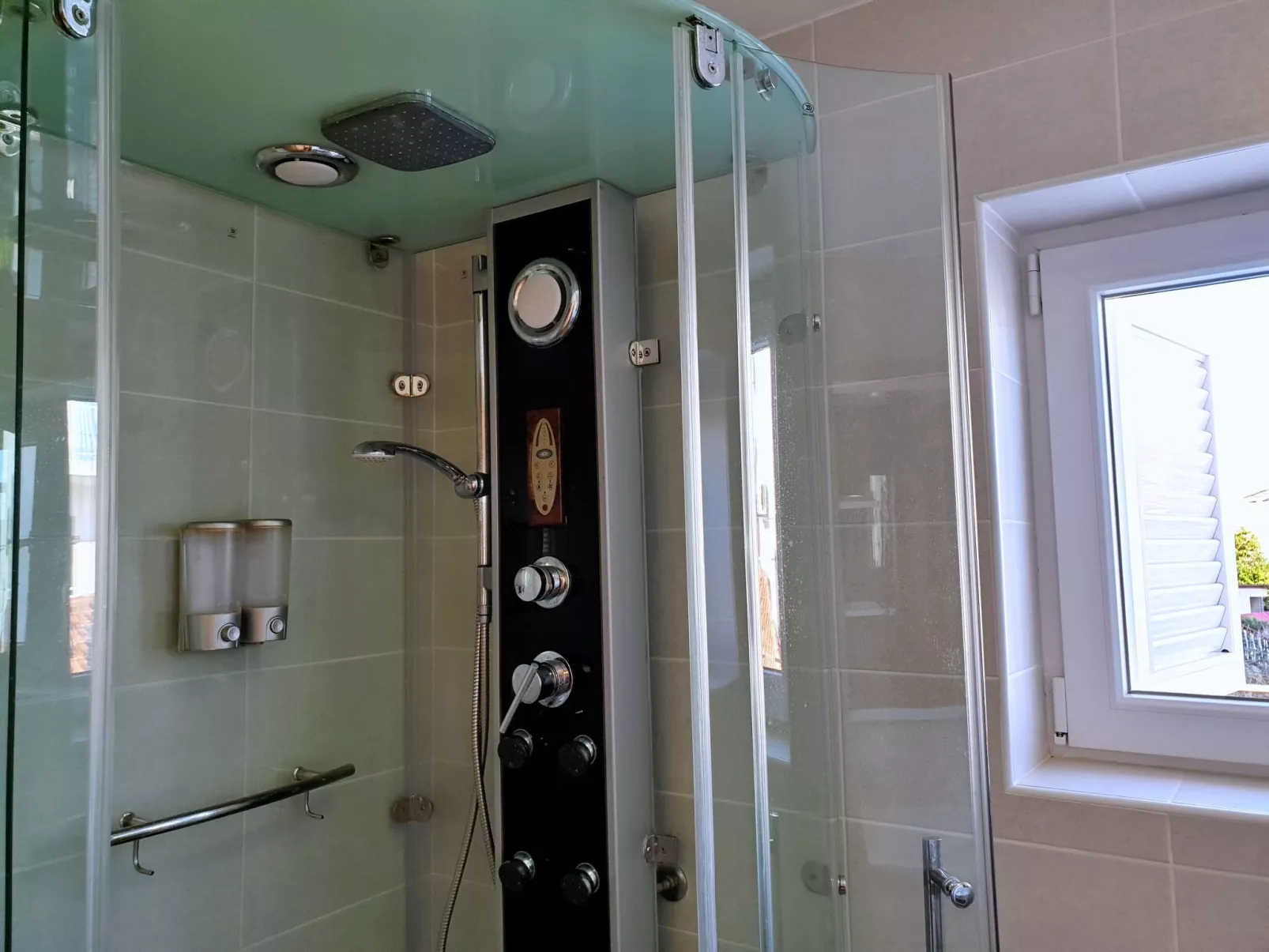 Apartment Nevenka-Binnen