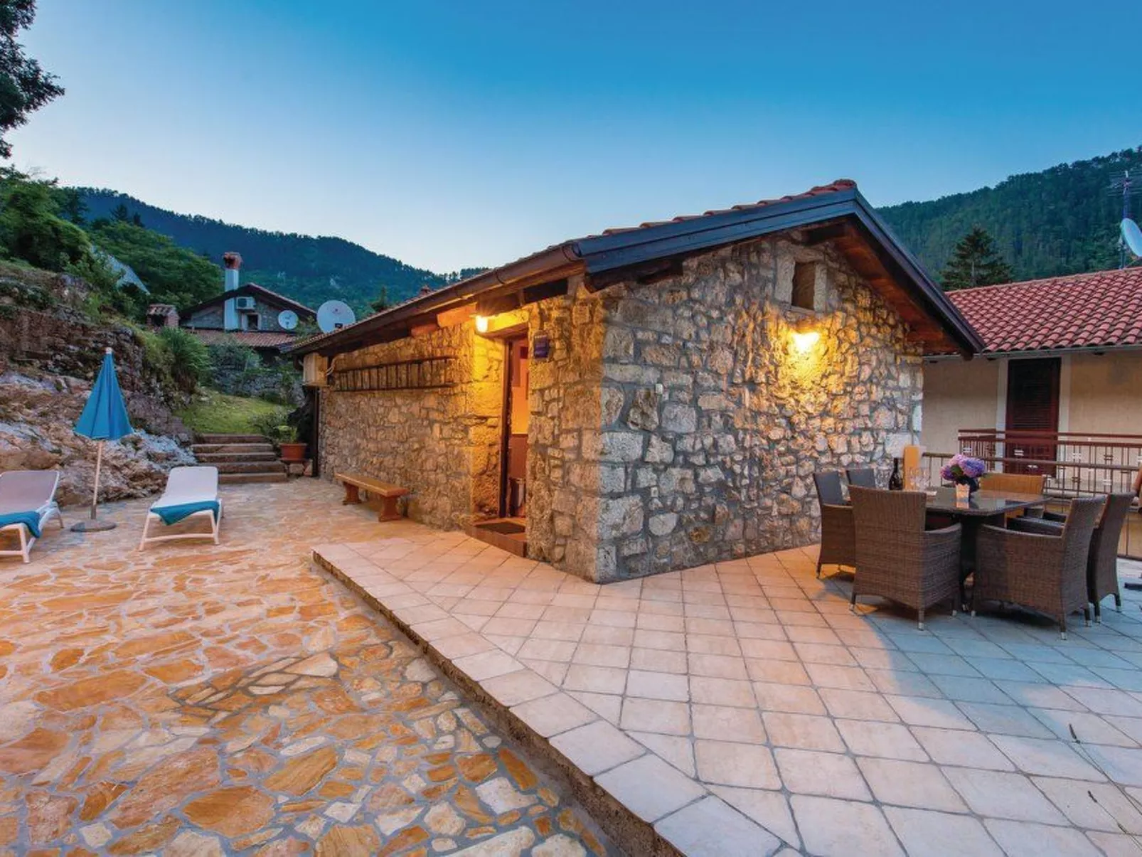 In Lovranska Draga mit großem Kamin-Image-tags.info