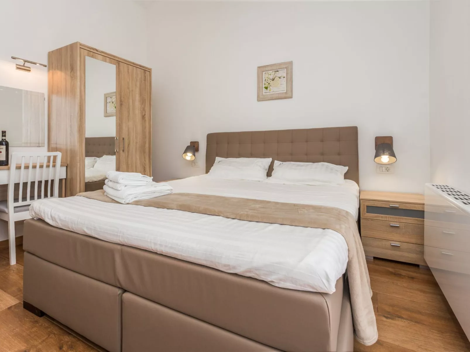 Tolles Ferienhaus in Deklići mit Privatem Pool-Binnen