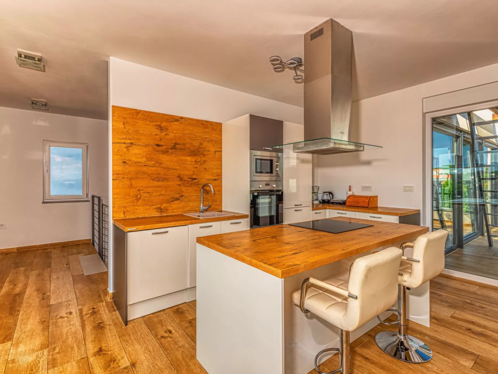 Leon's Holiday Homes-Binnen