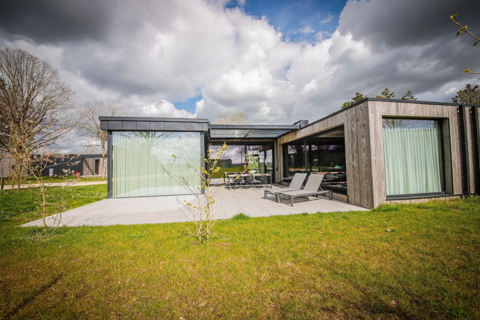 Lodge 5-Buitenkant zomer