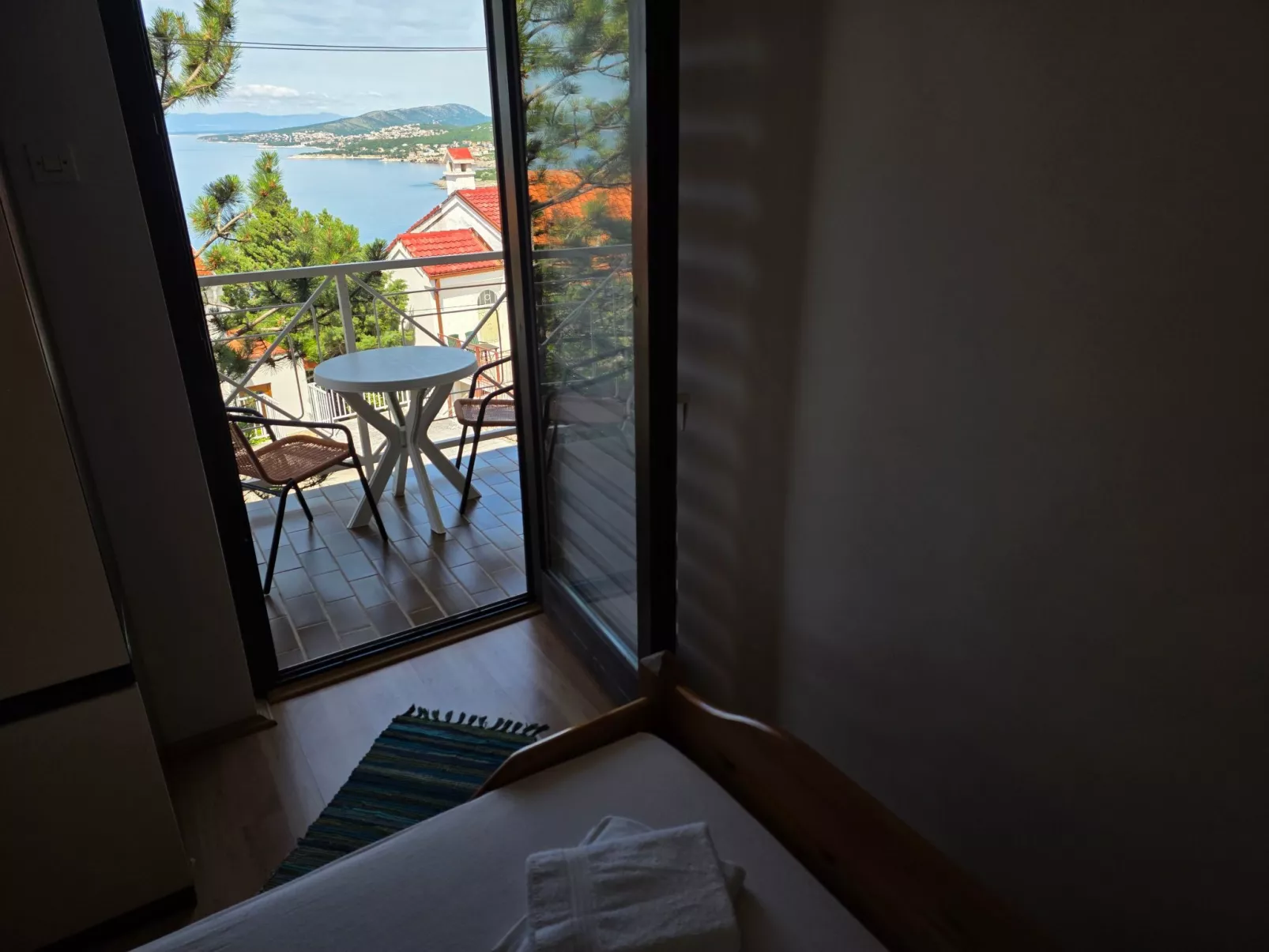 Für 6 Personen in Klenovica-Binnen