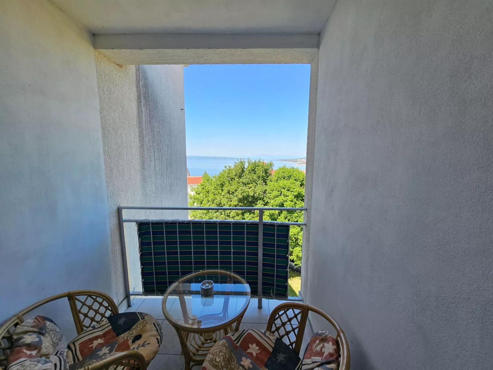 Wohnung auf zwei Etagen mit Terrasse und Balkon-Buiten