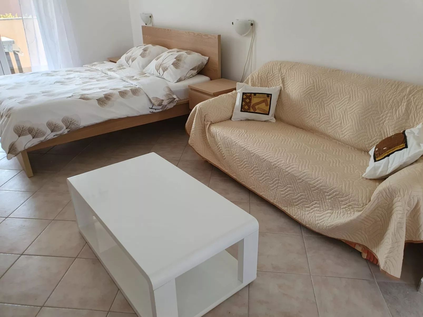 Mit Blick auf das Wasser-Binnen