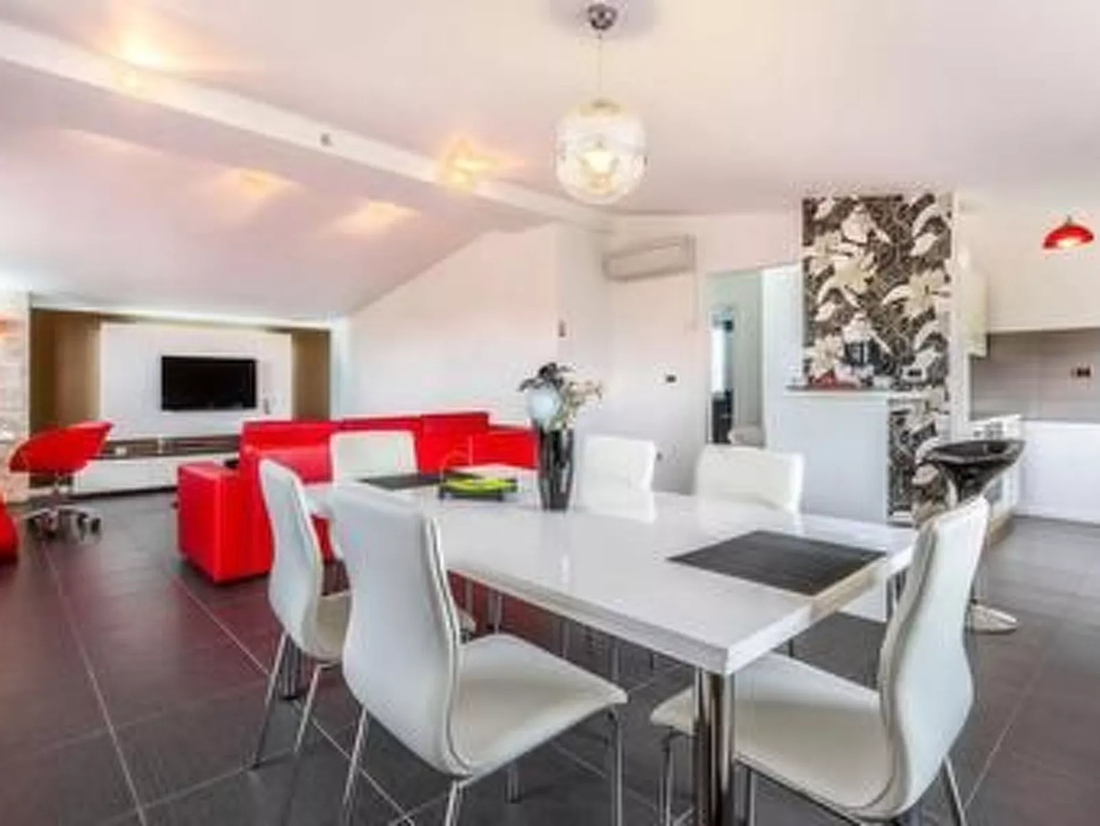 Ferienvilla 'Villa Nikolina' mit privatem Pool-Binnen