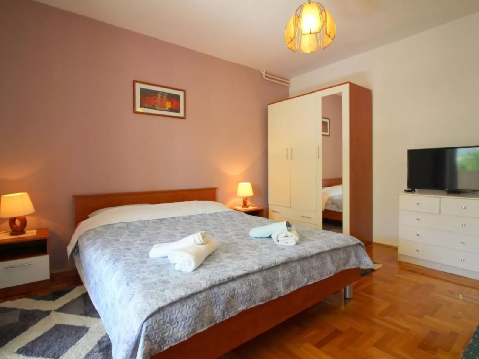 Radojka L-Image-tags.info