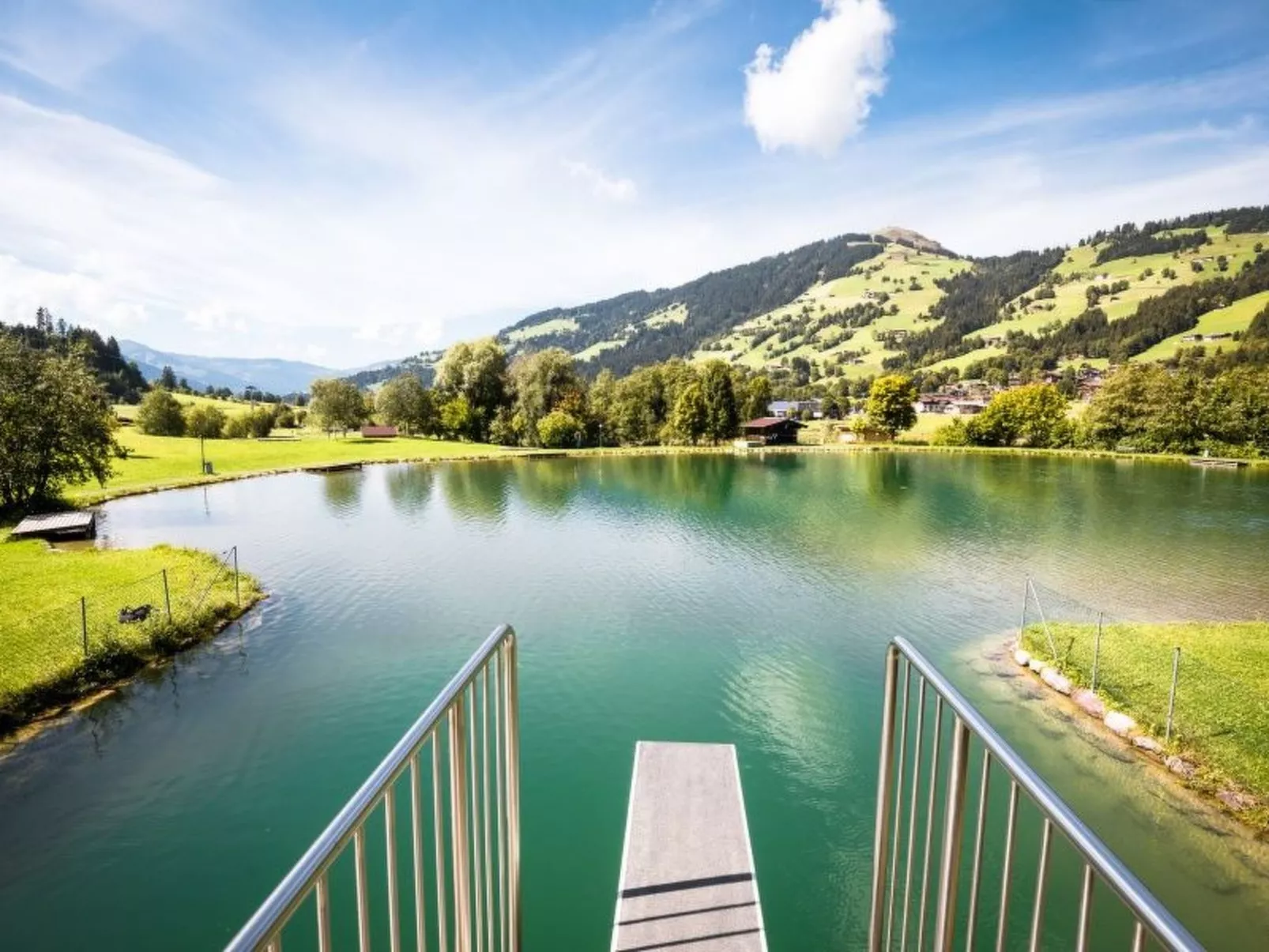 Luxuriöse Ferienwohnung mit Terrasse-Binnen