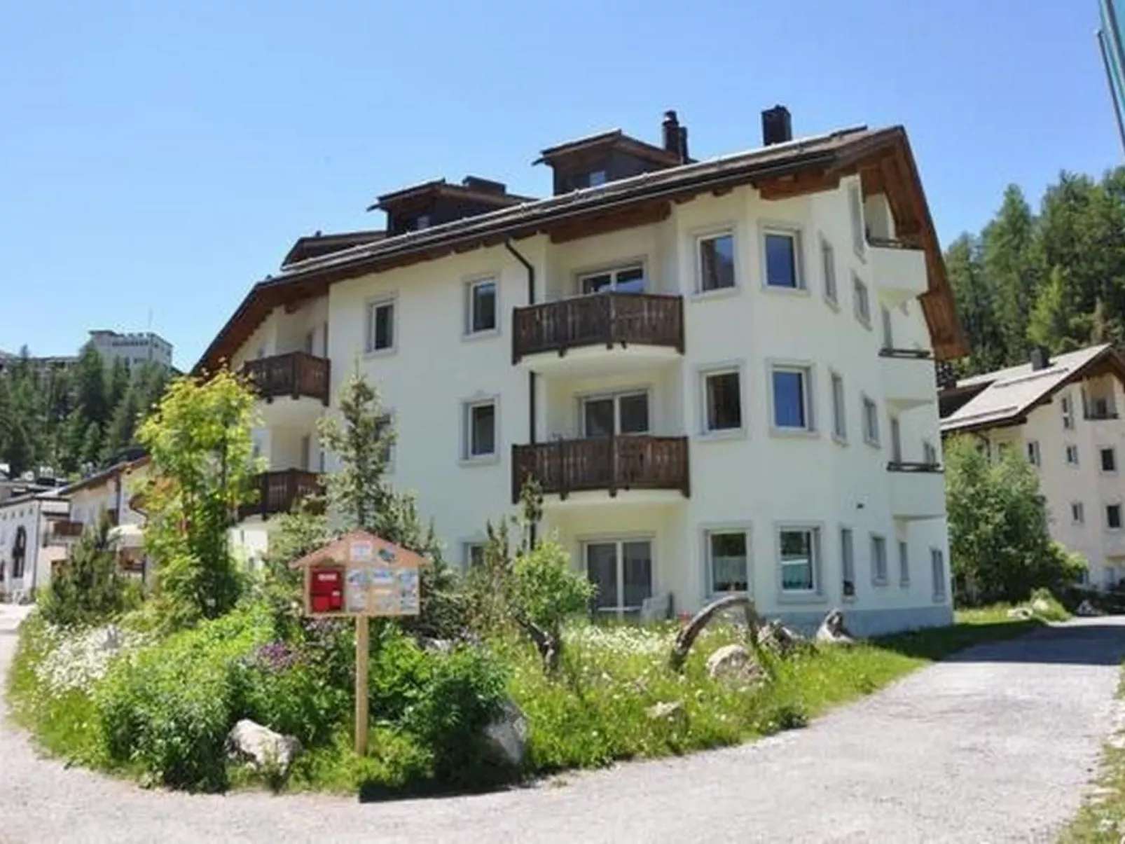 Chesa Sunasain V3-Buiten