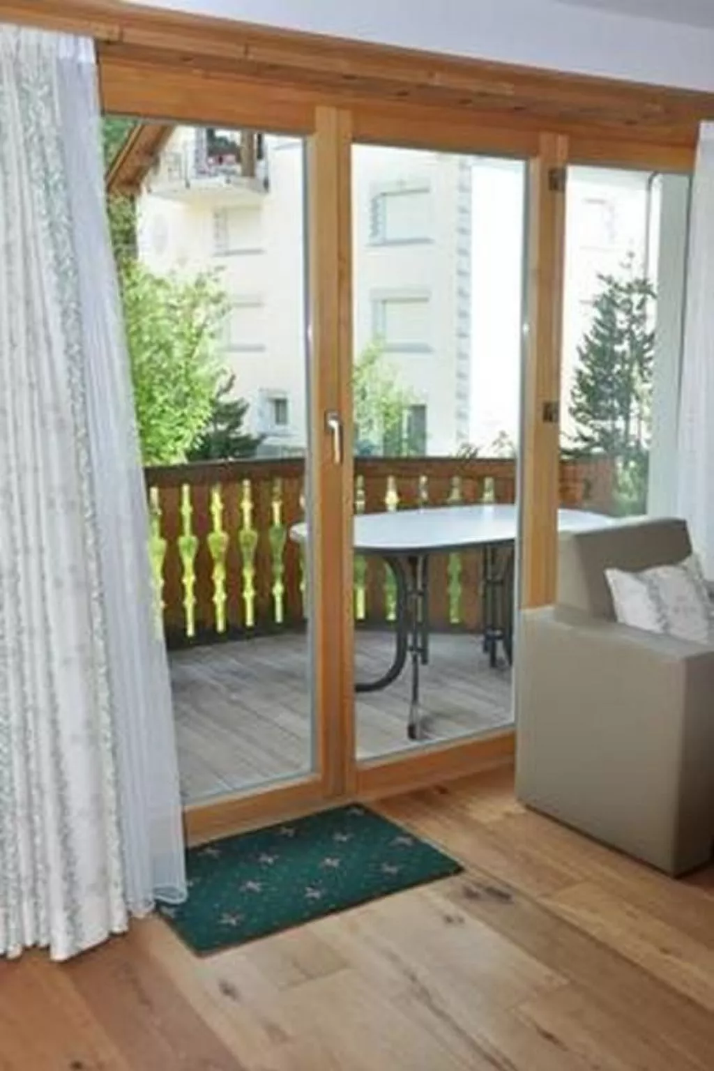 Chesa Semnadur H5 - Binnen