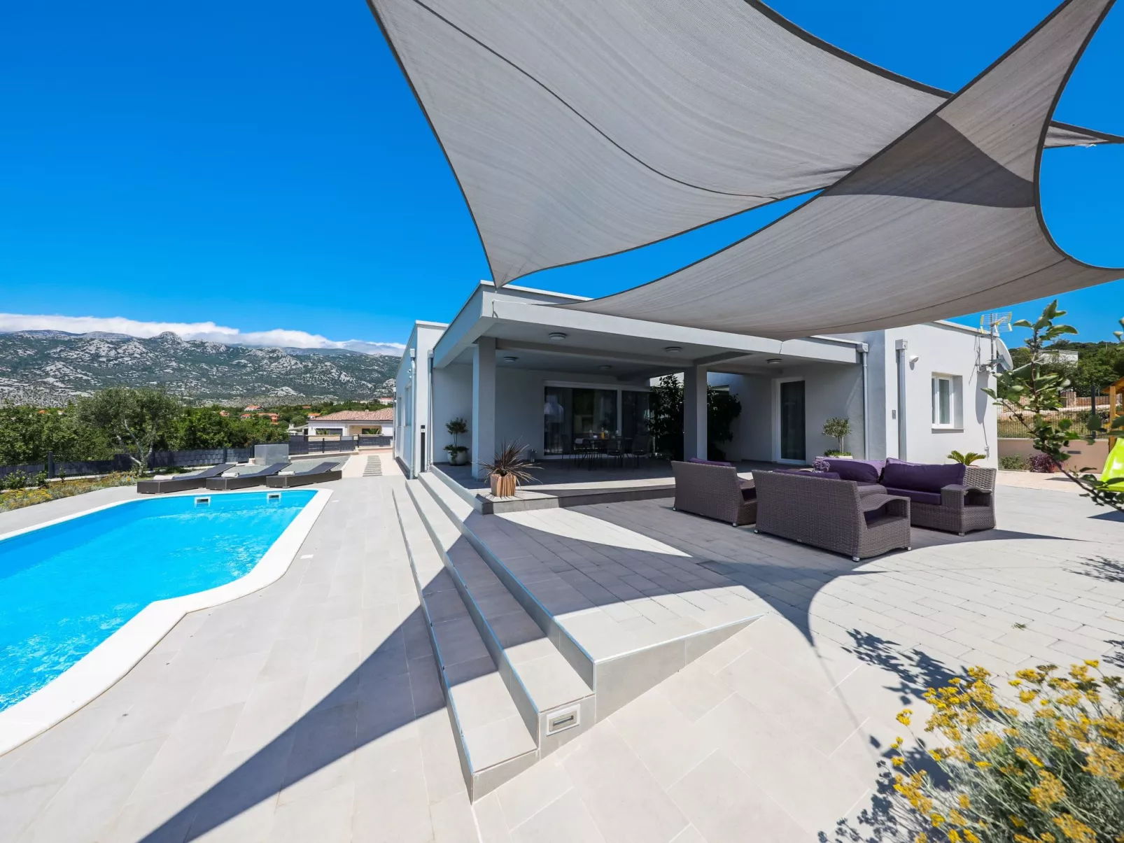 Ferienvilla direkt am Strand-Binnen