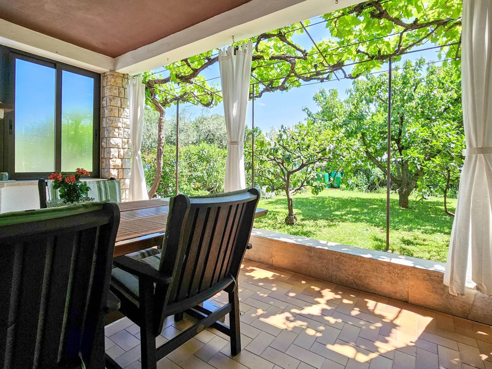 Für 4 Personen ca. 45 m&sup2; in Novigrad, Adriaküste Kroatien (Westküste von I-Binnen