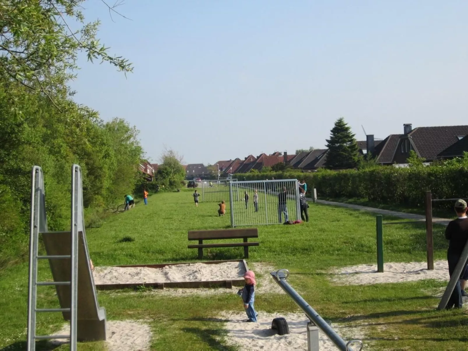 In kinderfreundlicher Ferienanlage-Buiten
