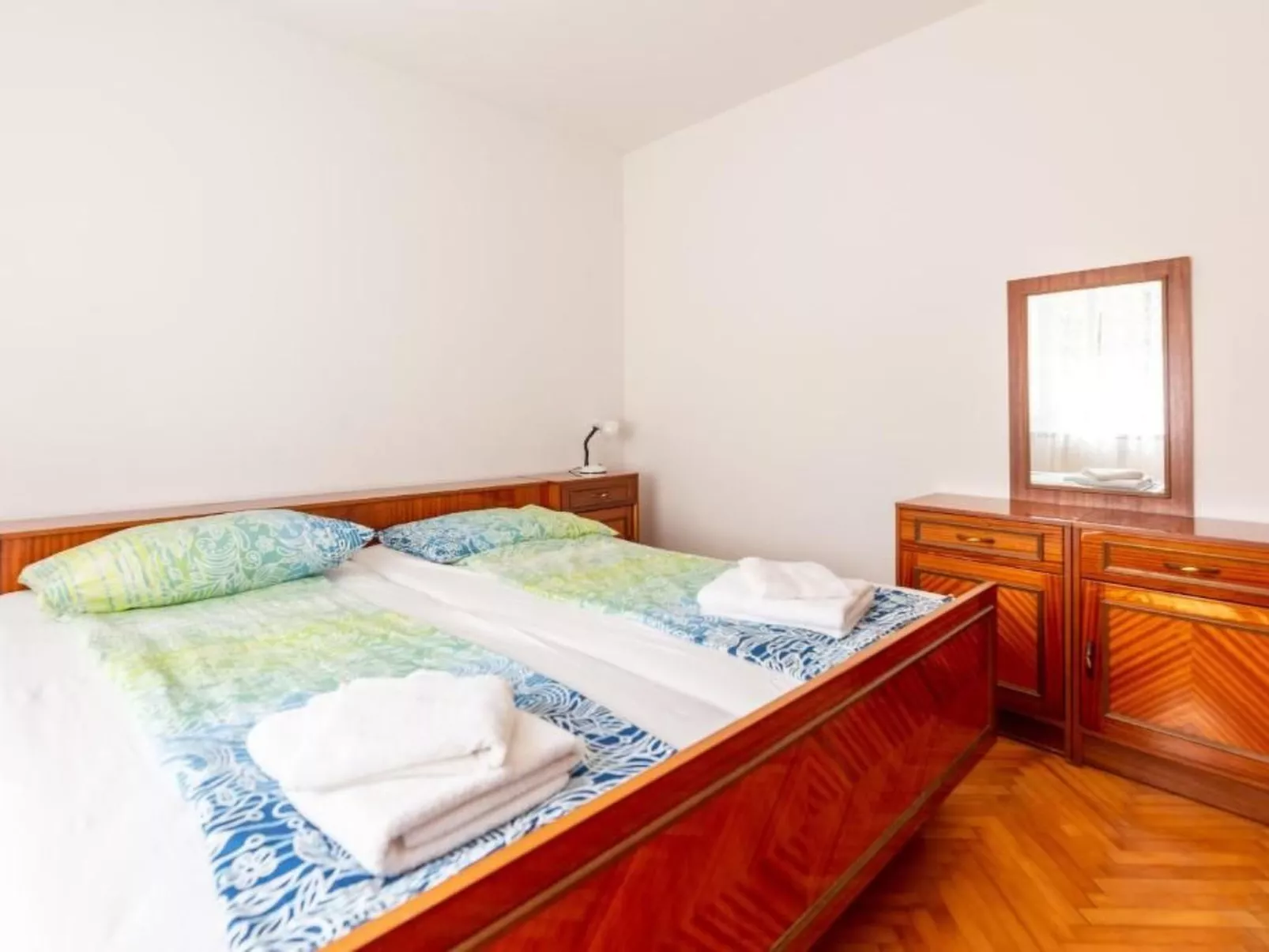 Wohnung in Portorož, sicherer Parkplatz, direkt am Strand-Binnen