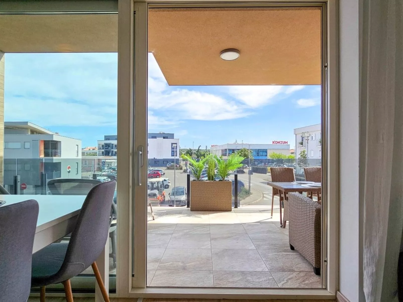 Green Oasis mit Schwimmbad-Binnen