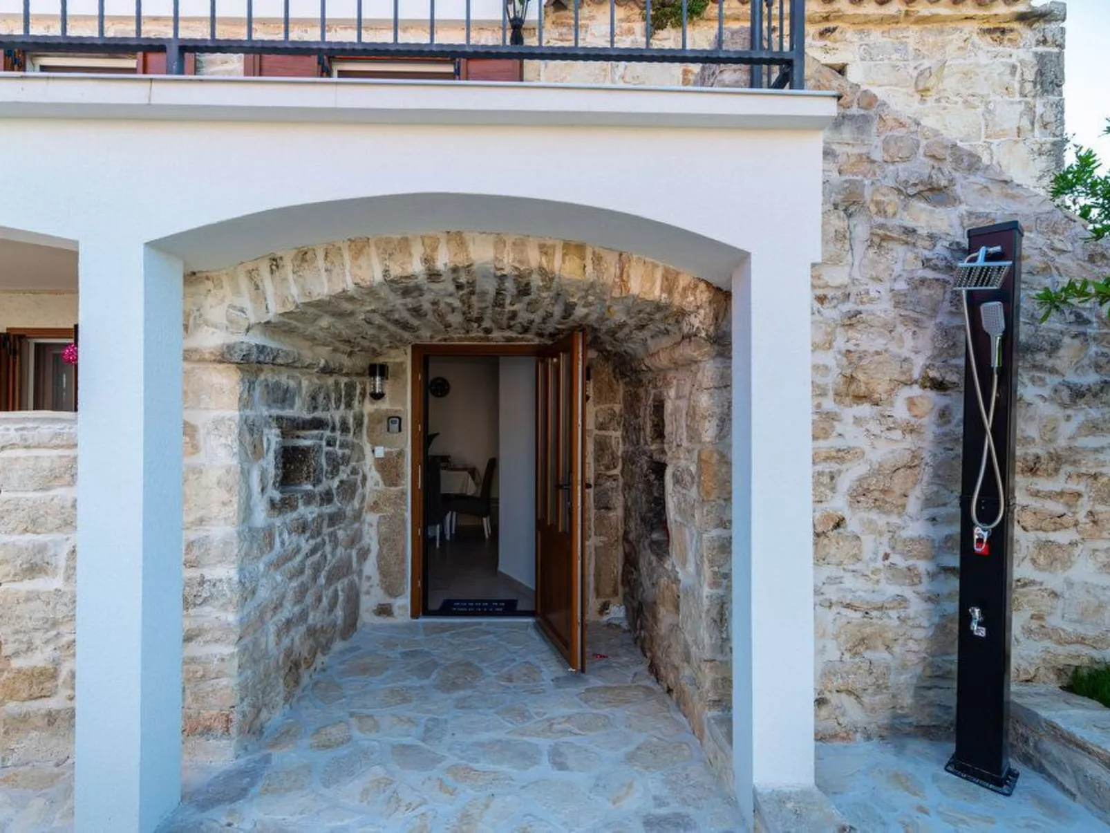 Mit Jacuzzi-TA Leut Agency-Image-tags.info