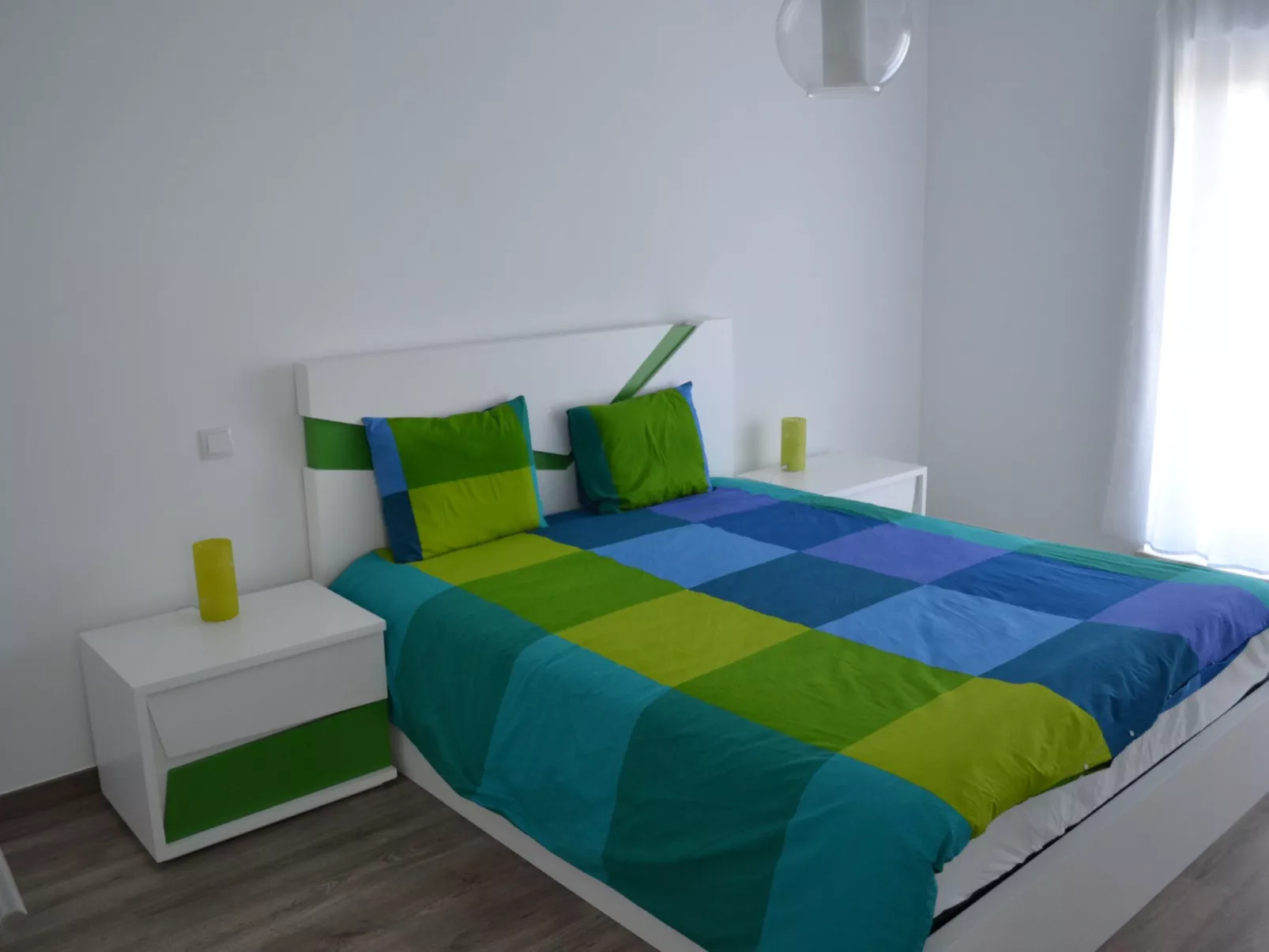 Neue moderne Villa mit privatem Pool-Binnen