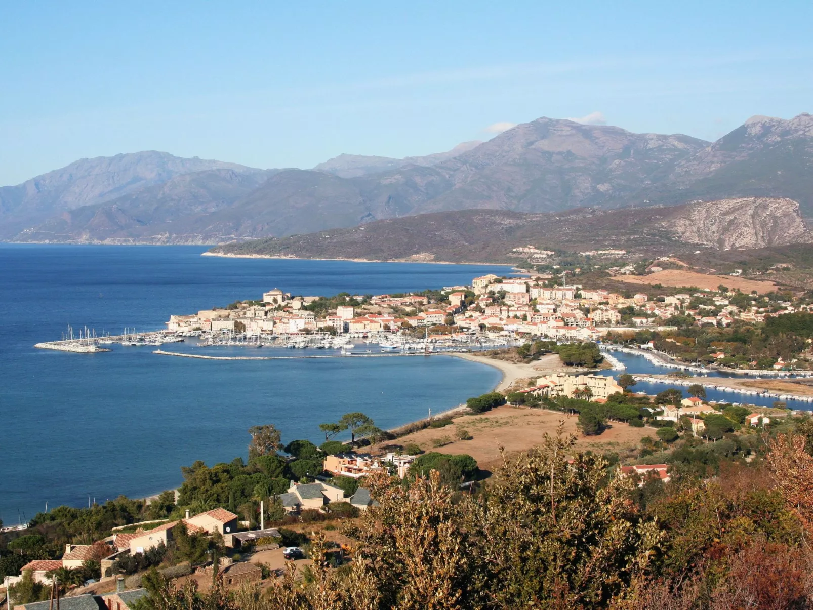 Pont de bateau, Meerblick mit privatem Pool-Omgeving