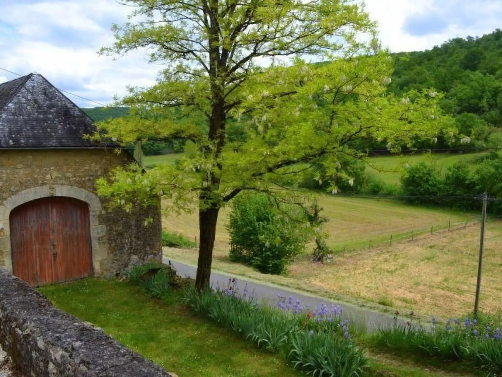 In Souillac mit Gemeinschaftspool-Buiten