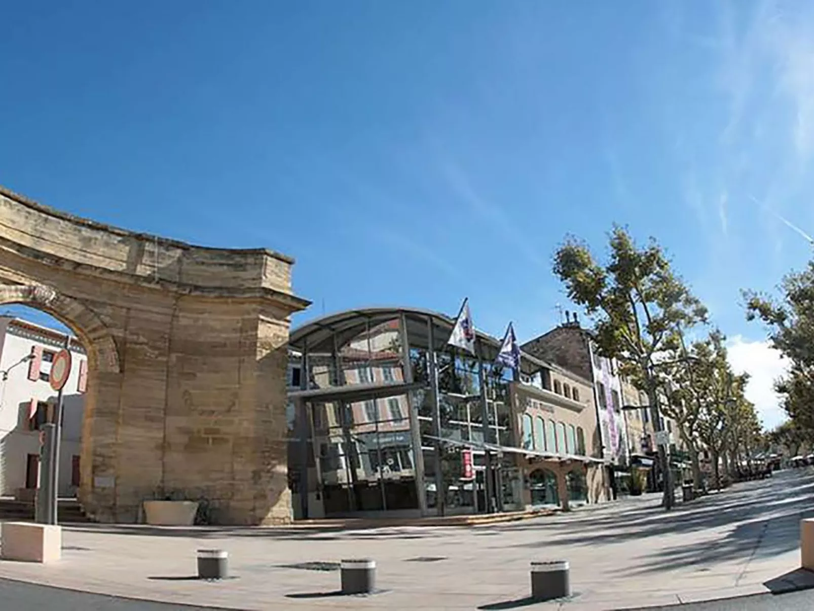 Eine kleine Ecke der Provence. Privater beheizter Pool-Buiten