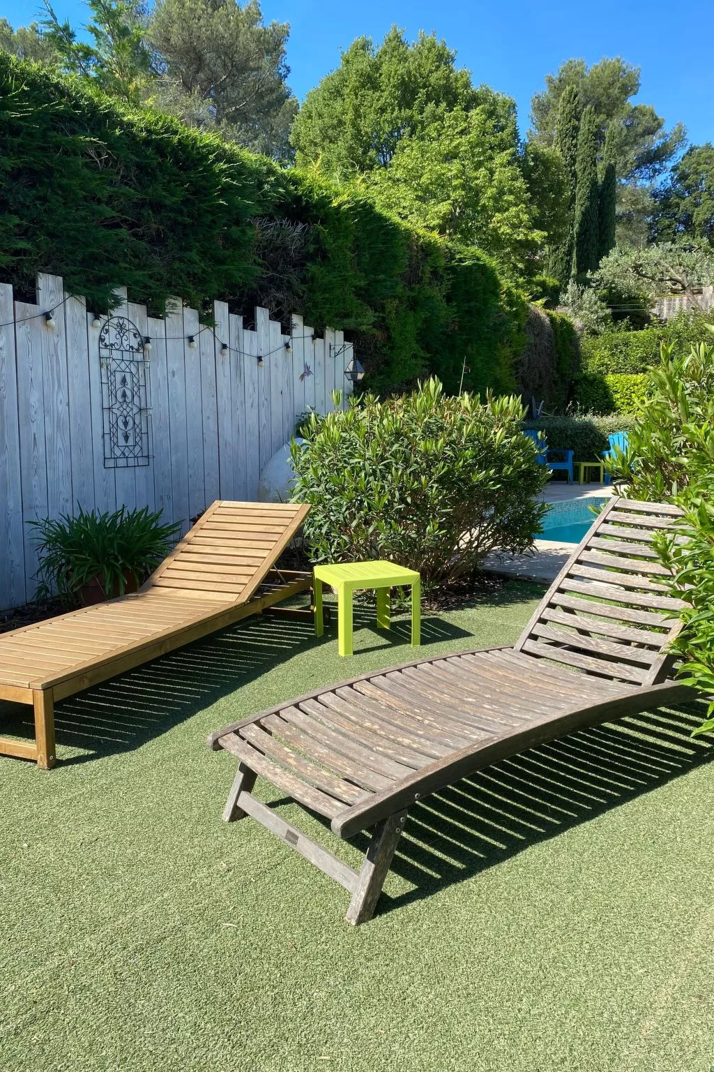 Mimet la diote, Ausflug in die Sonne und in die Ruhe-Buiten