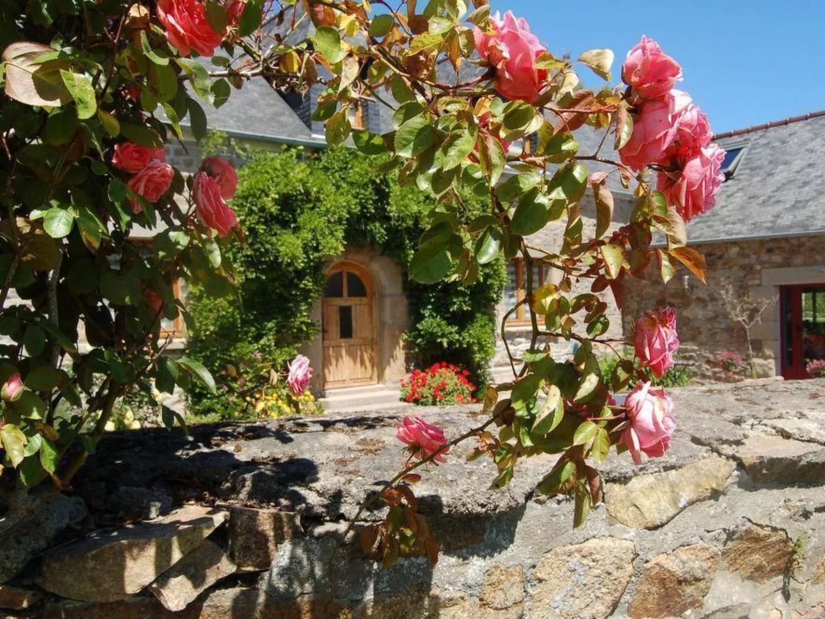 Wunderschönes Haus mit Garten in Lézardrieux-Buiten