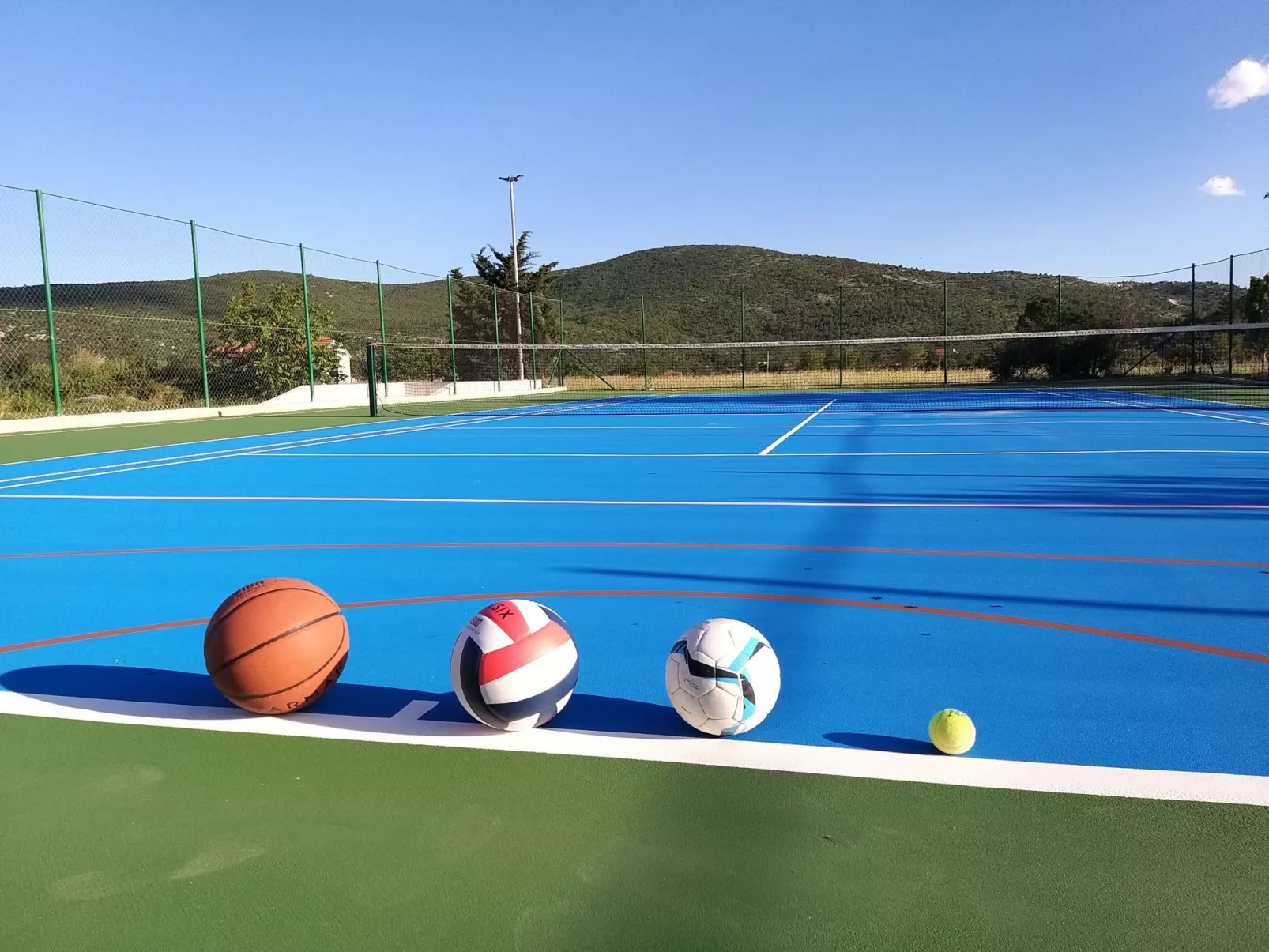 Anwesen "Villa Almas, Sauna, Fitnessraum, Multisport-Image-tags.info