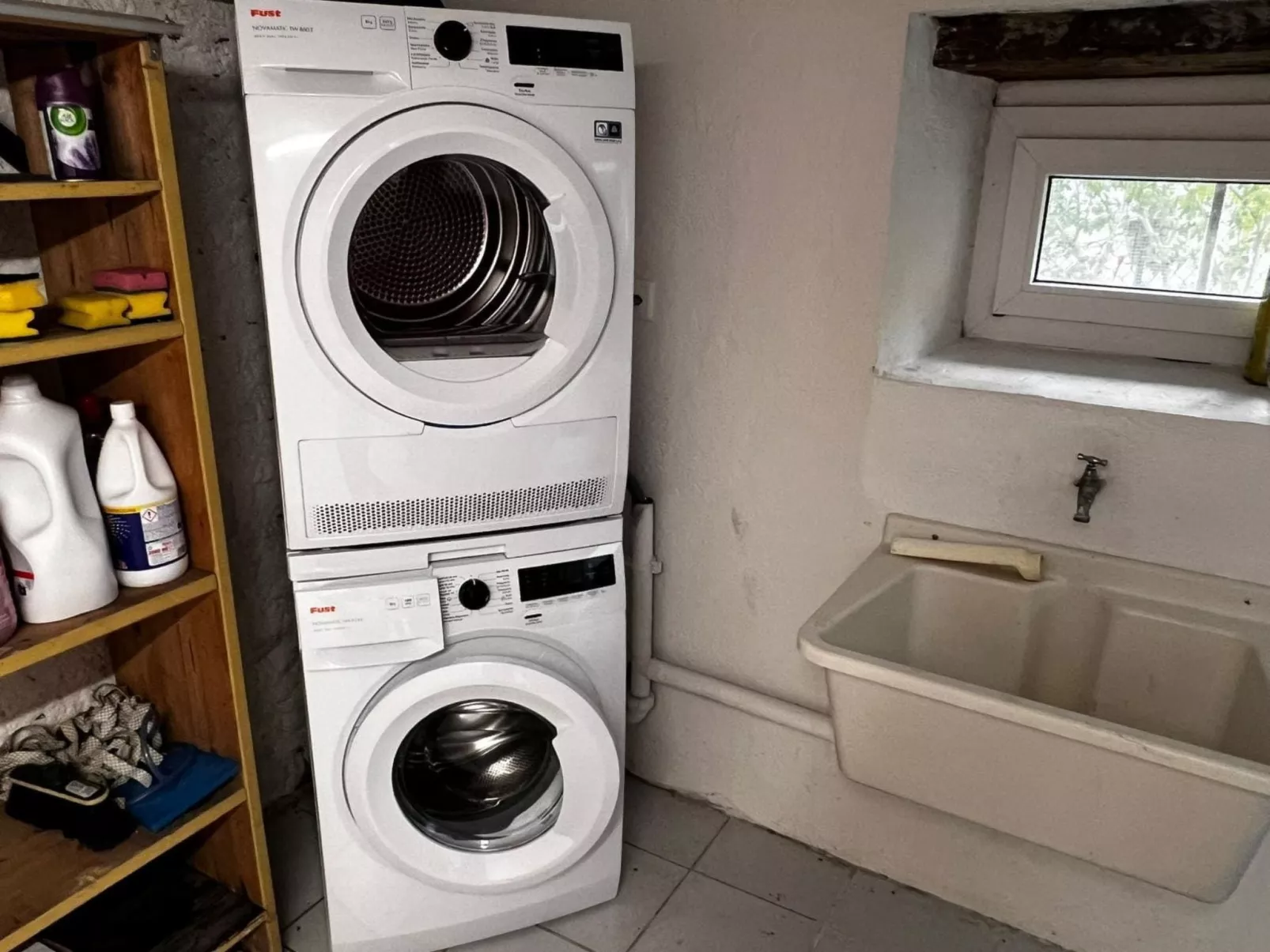 Al Sciresée House, am Fuße des geschützten Waldes-Binnen