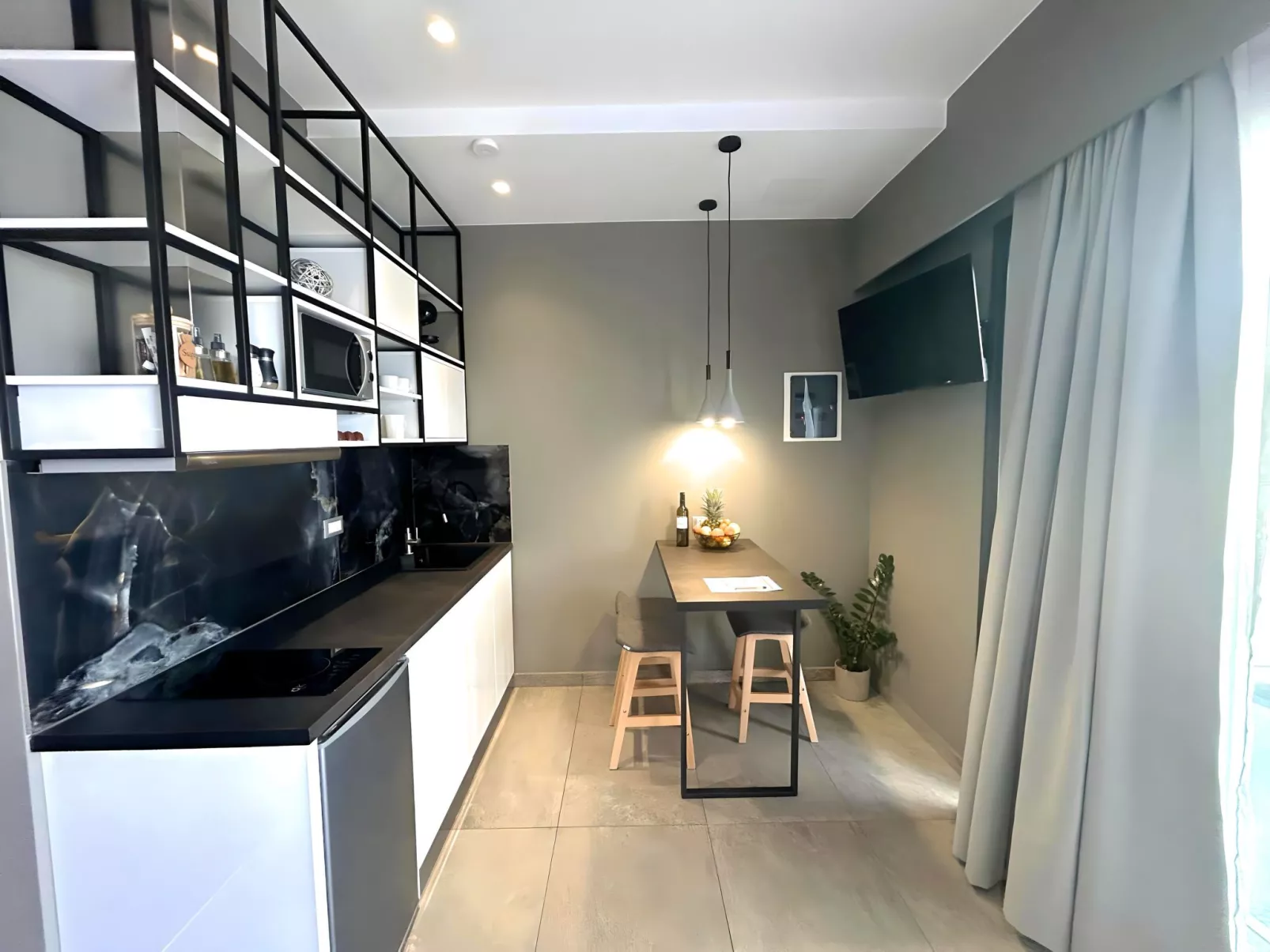 Canes Maxima Suite Privater Pool-Binnen