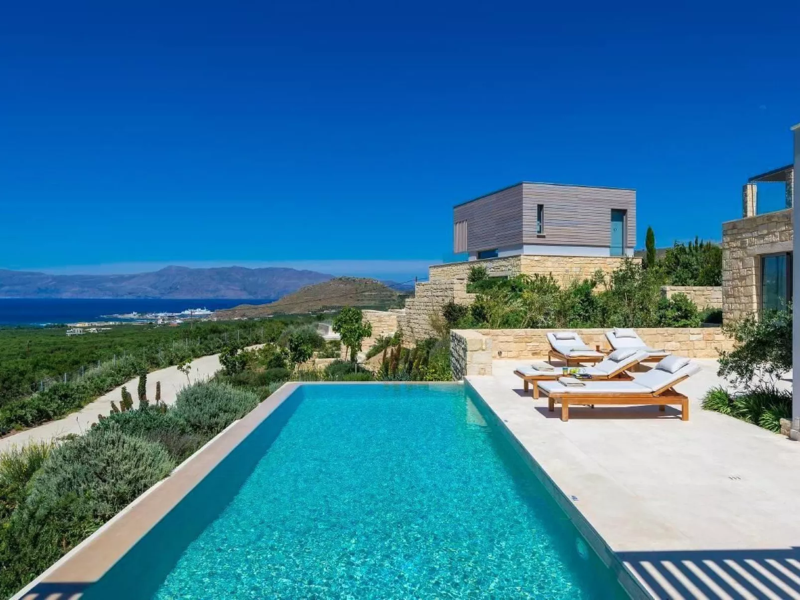 "Villa Charisma" mit eigenem Pool-Image-tags.info