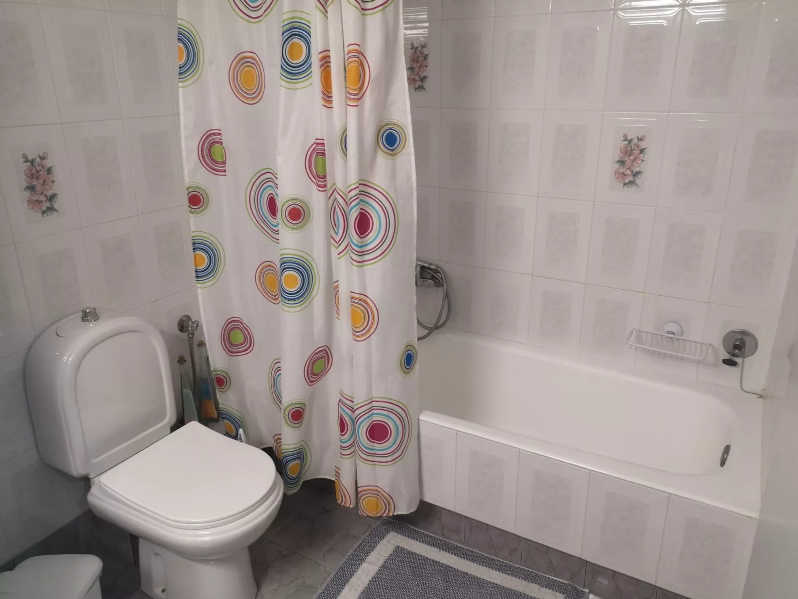 Mit Blick auf das Wasser-Binnen