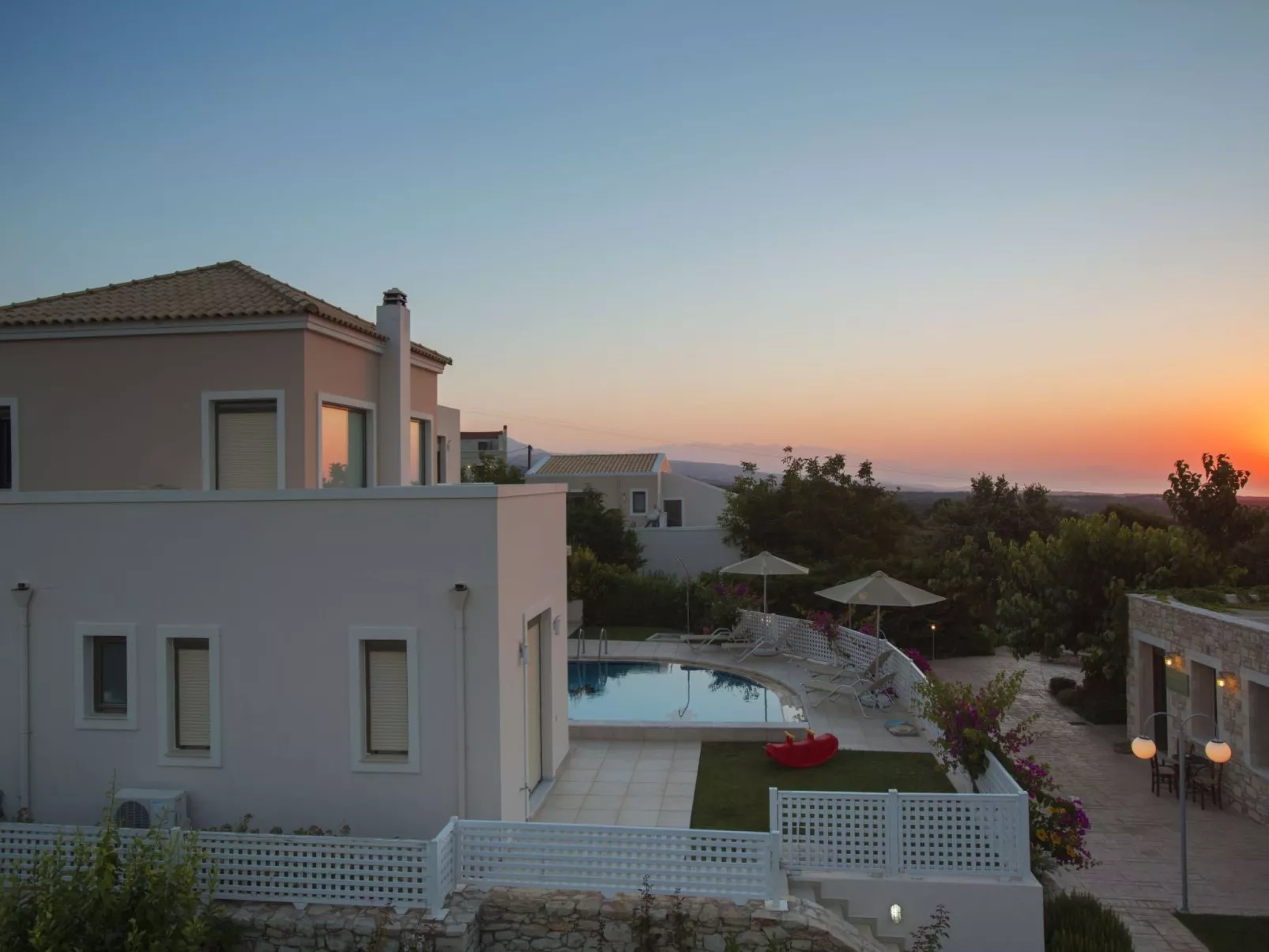 Haus in Arkadi mit Parkplatz vor Ort-Buiten