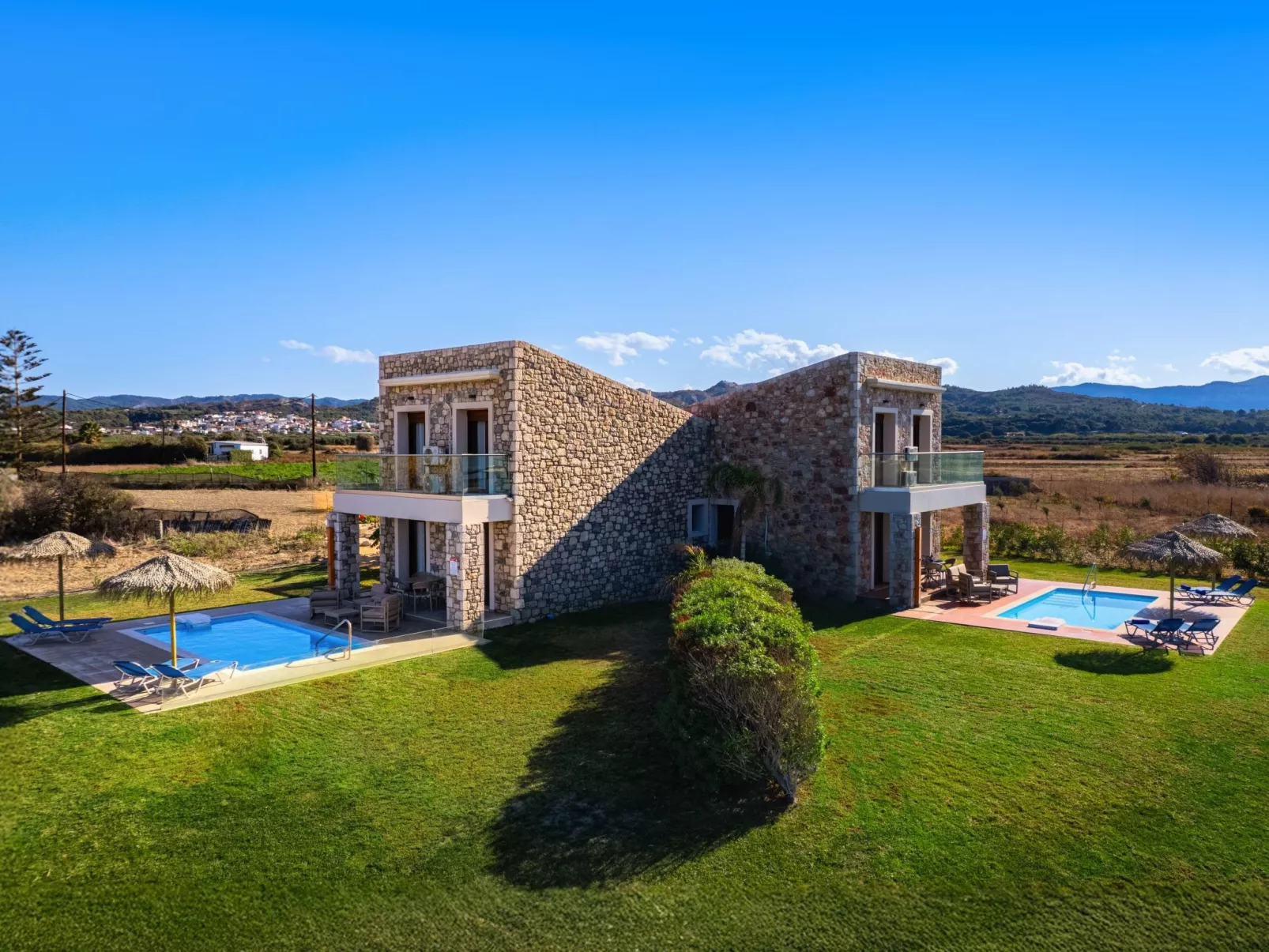 Wunderschöne Steinvilla Attalos-Binnen