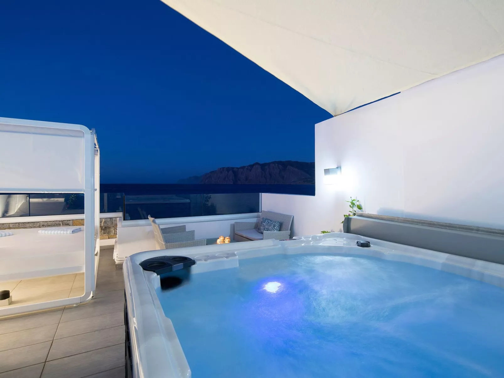 Neue Villa Moments am Meer mit Whirlpool, 50 m zum Strand-Buiten