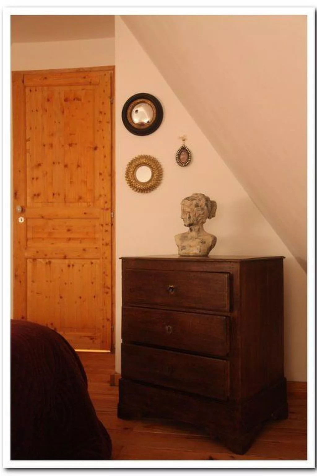 "L'Etable d'Emile" (Stall von Emile)-Binnen