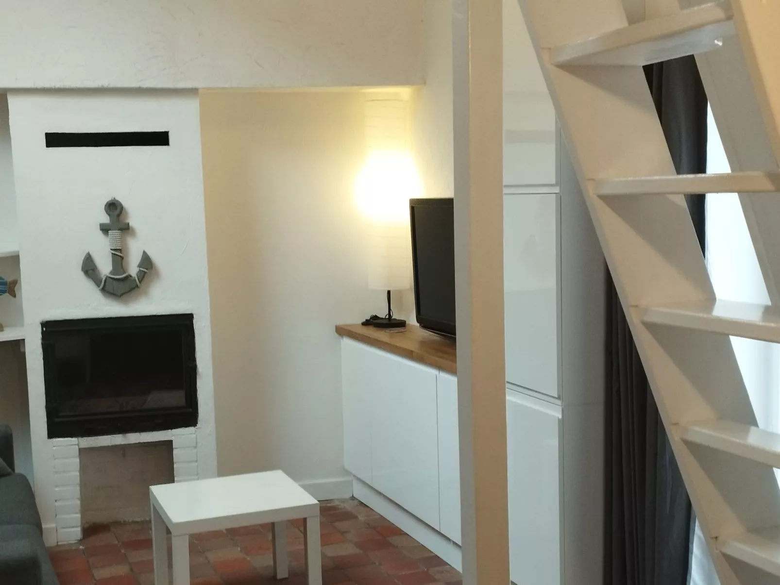 Großes Haus mit überdachtem und beheiztem Swimmingpool-Binnen