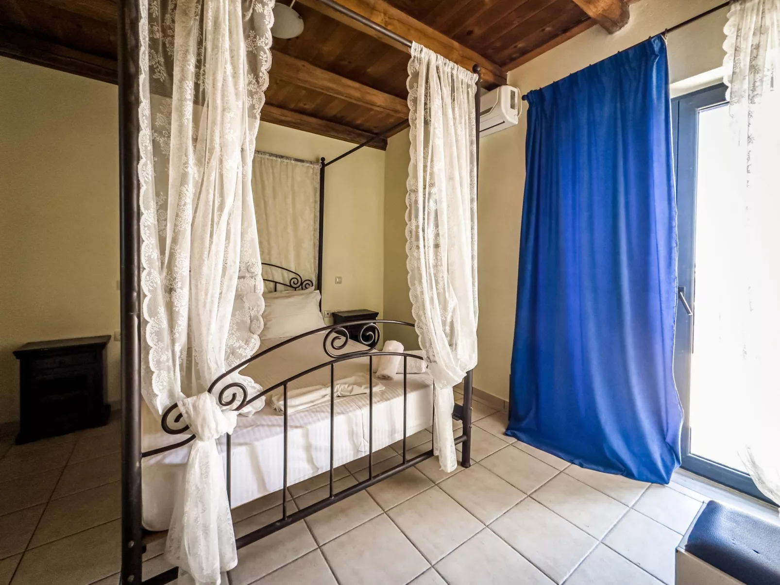 Niriides Villas_Nisso_ 2-Schlafzimmer privater Pool-Binnen