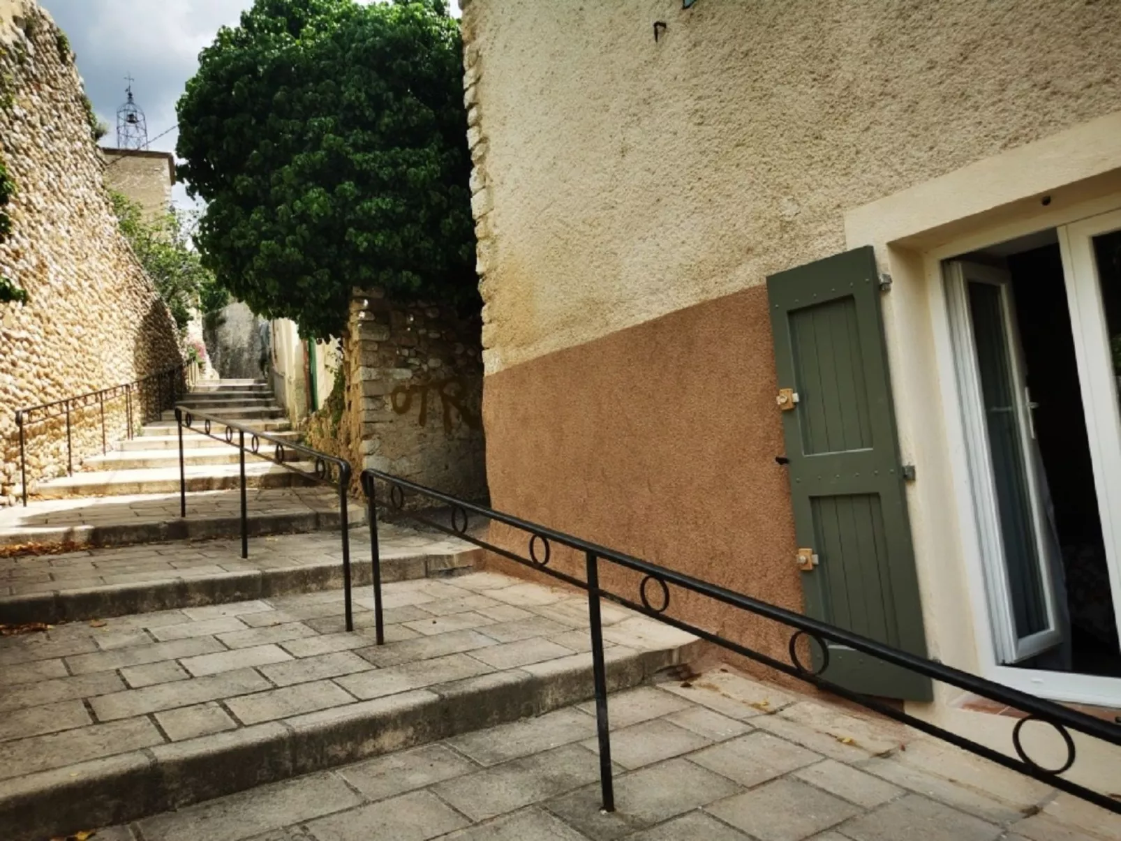 Wohnung mit Kamin-Buiten