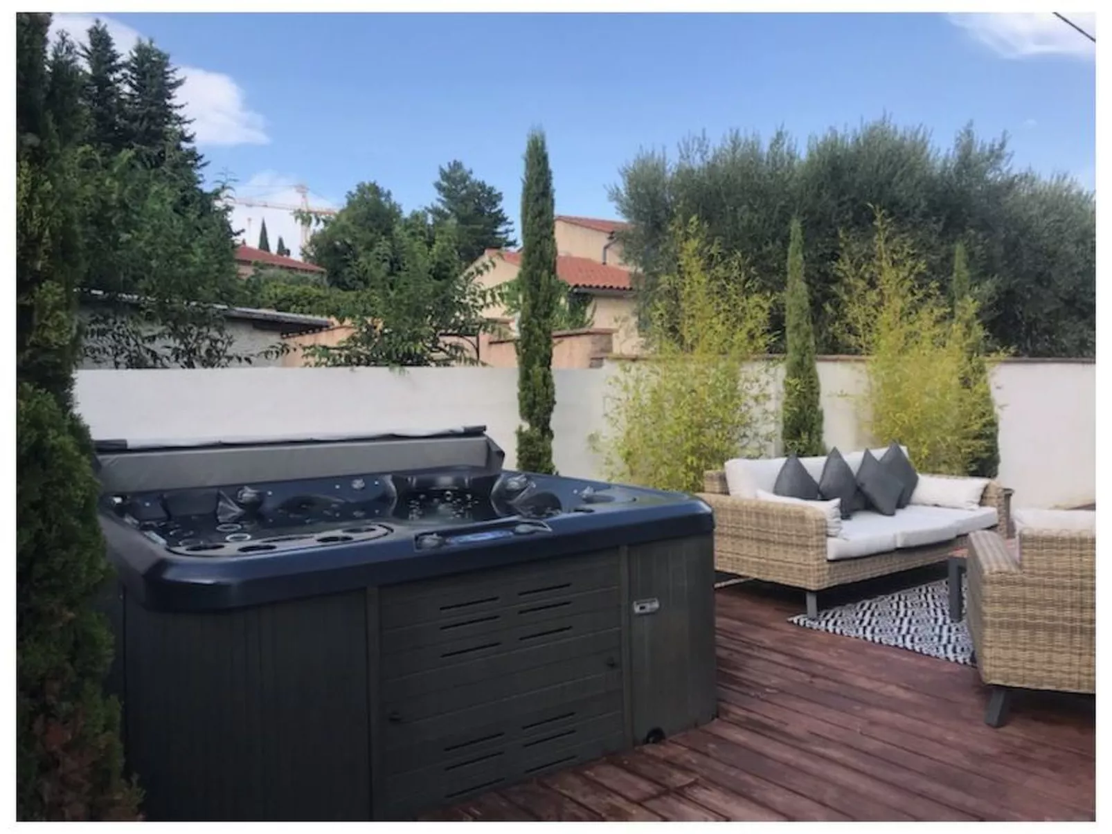 Villa mit Garten, Grill und Terrasse-Binnen