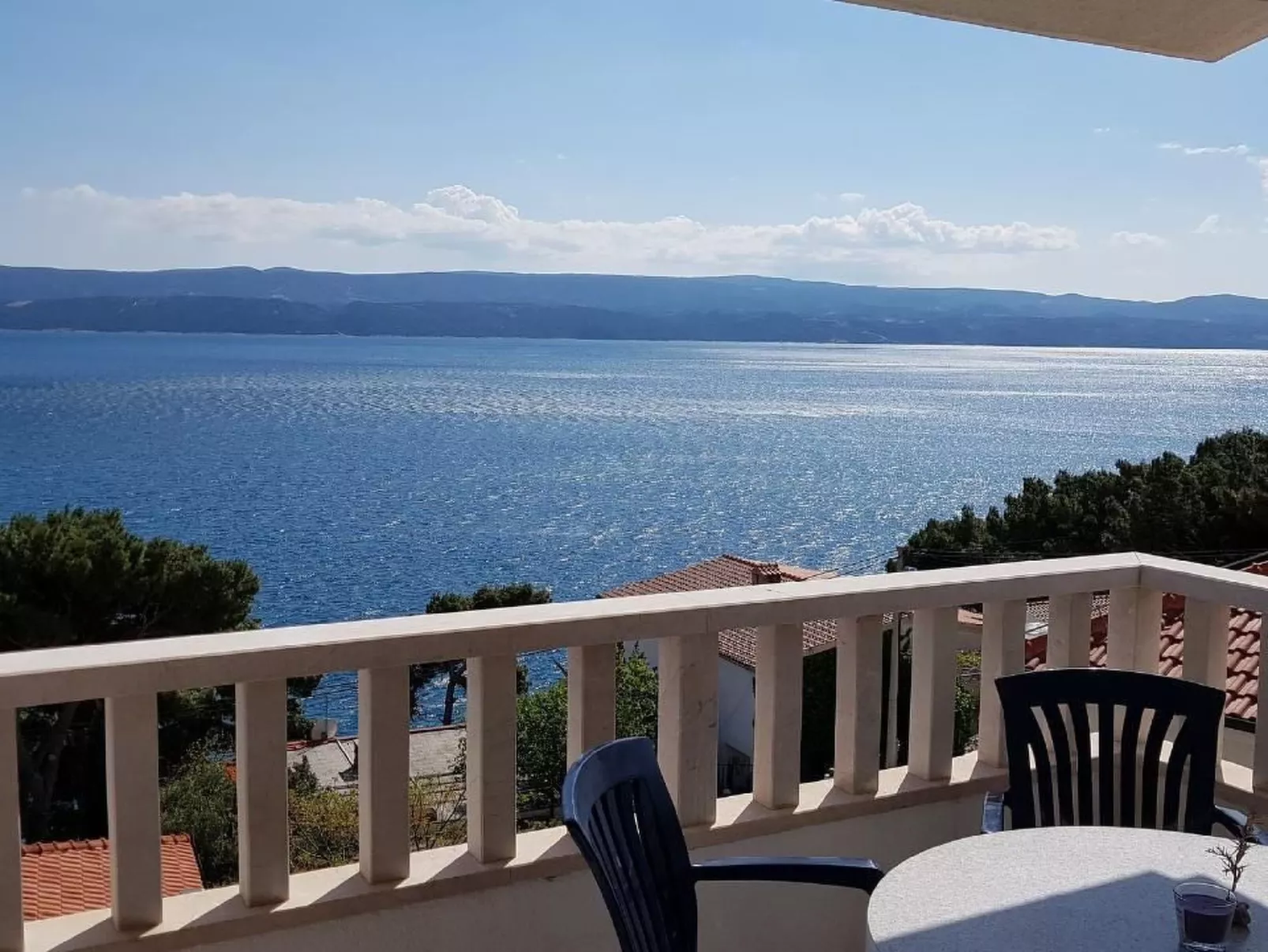 Appartement in Stanići mit Grill - Buiten