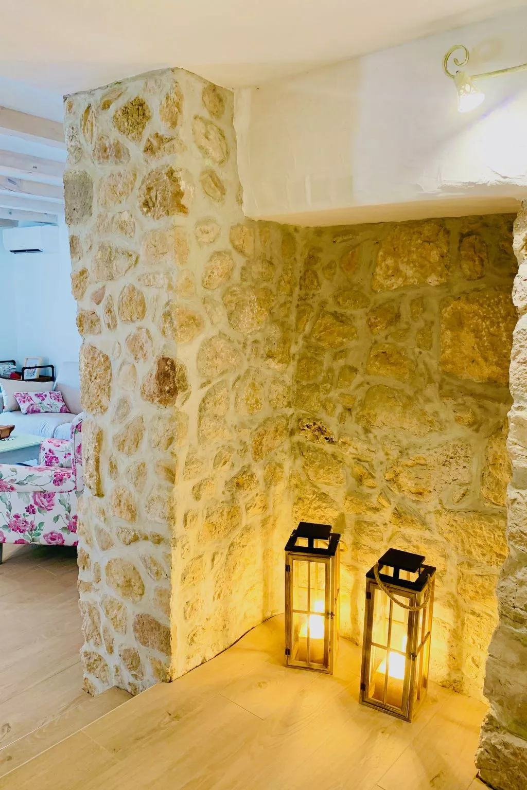 Casa di Nika - charmante Steinvilla mit beheiztem Pool-Binnen