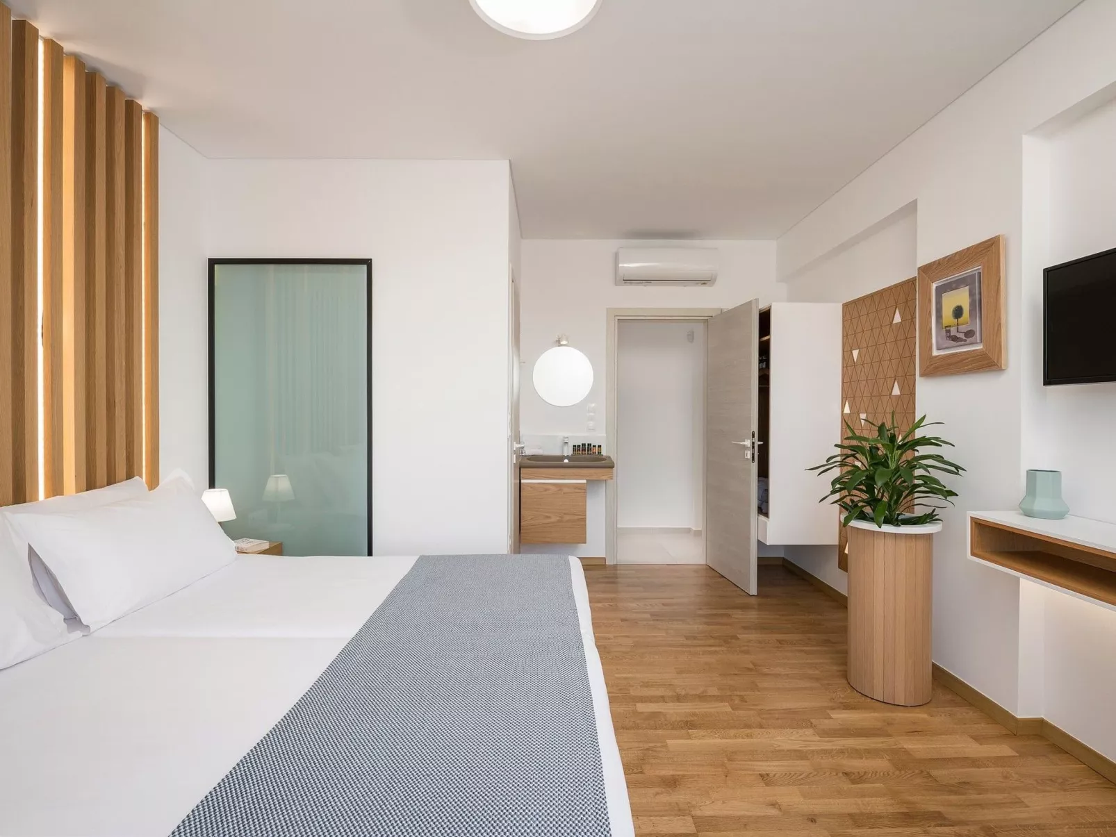 Villa White Harmony 6km vom Strand entfernt mit Pool-Binnen