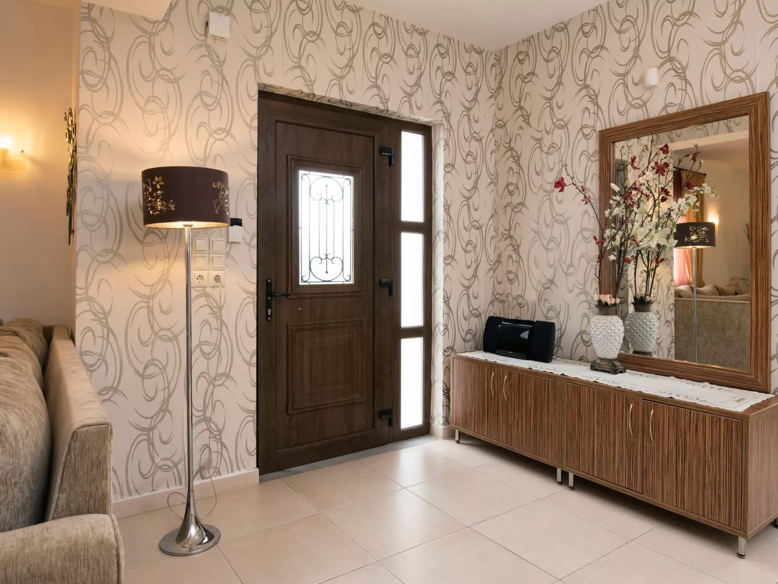 Familienvilla mit privatem Pool, Spielplatz und BBQ-Image-tags.info