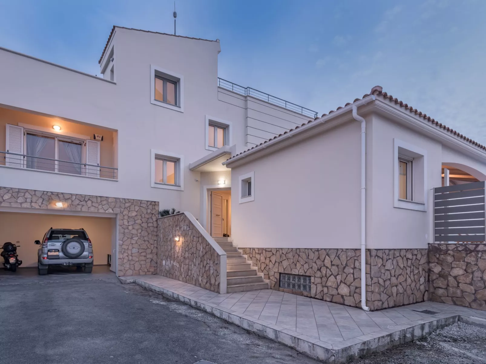 Karmilos Hill Villa - absolute Privatsphäre-Buiten