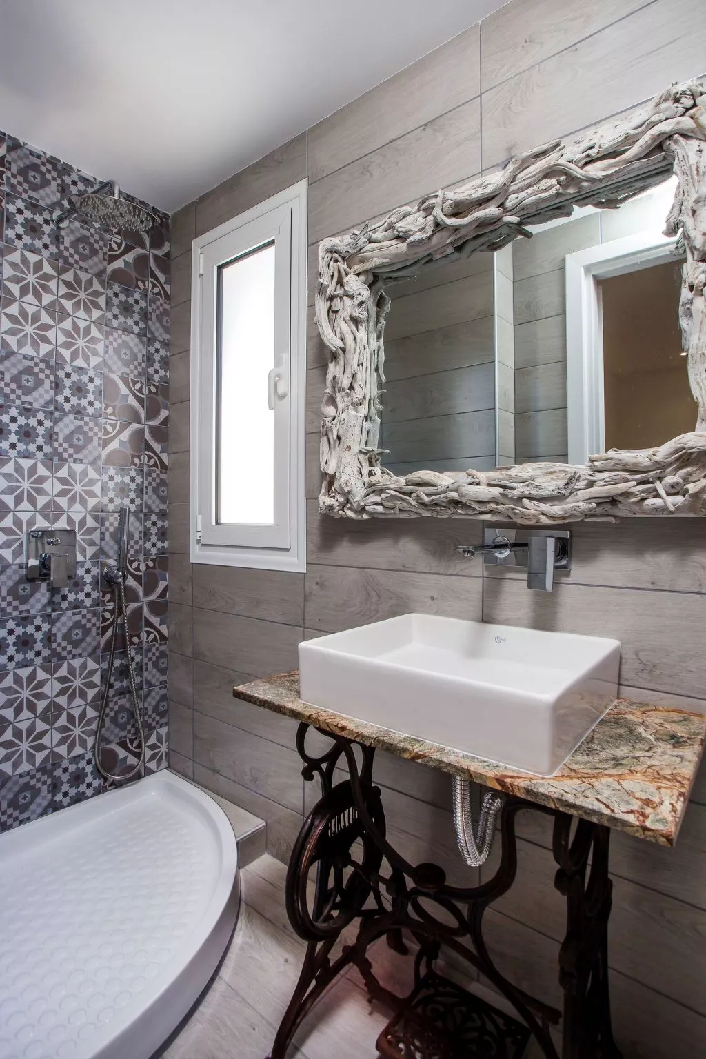 Ammos Apartment - in neu gebautem Designerhaus-Binnen