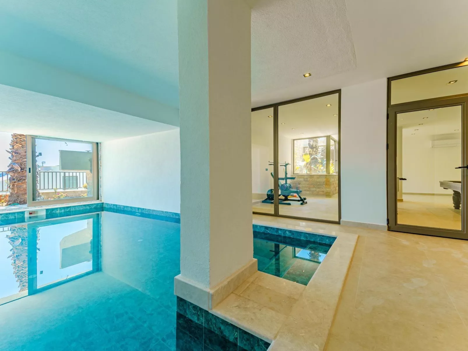 Moderne Luxusvilla für bis zu 12 Personen-Binnen